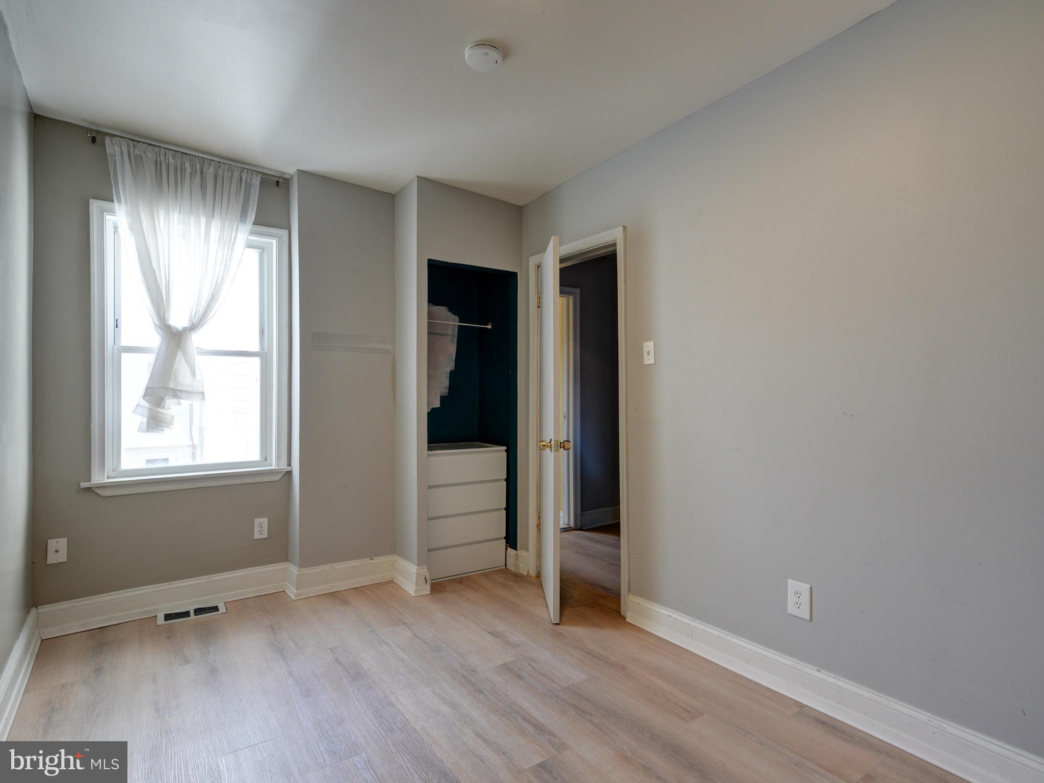 3258 LIVINGSTON STREET