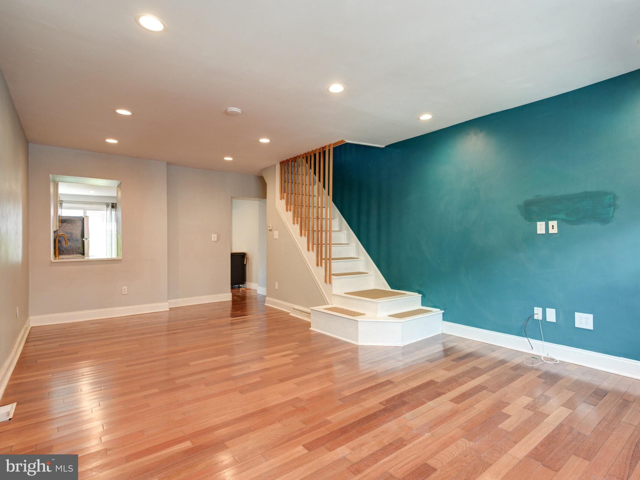 3258 LIVINGSTON STREET