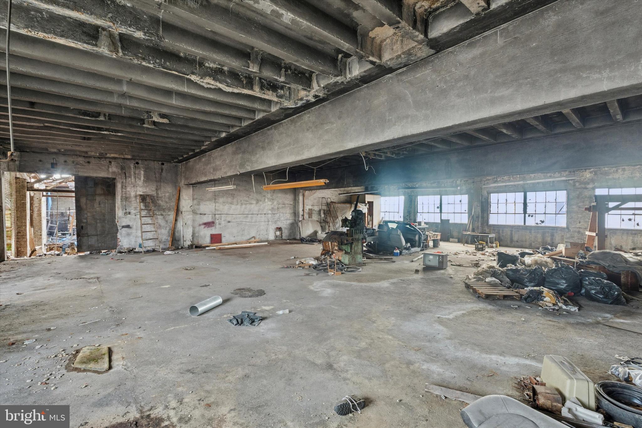 2001 N 19TH STREET 17