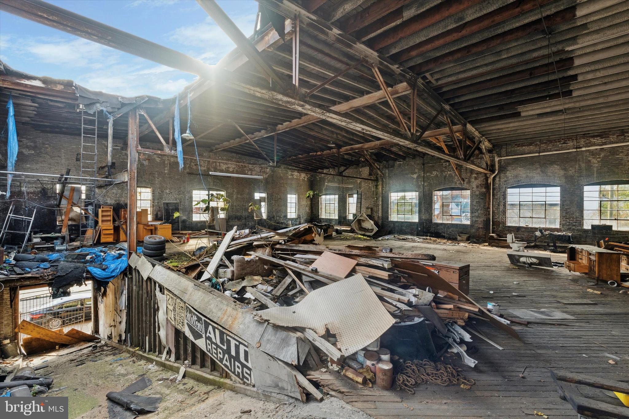 2001 N 19TH STREET 17