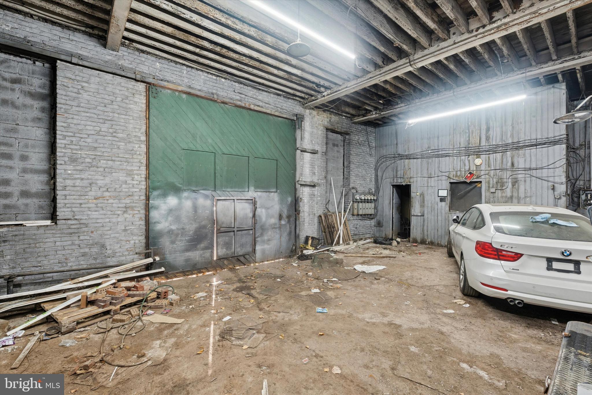 2001 N 19TH STREET 17