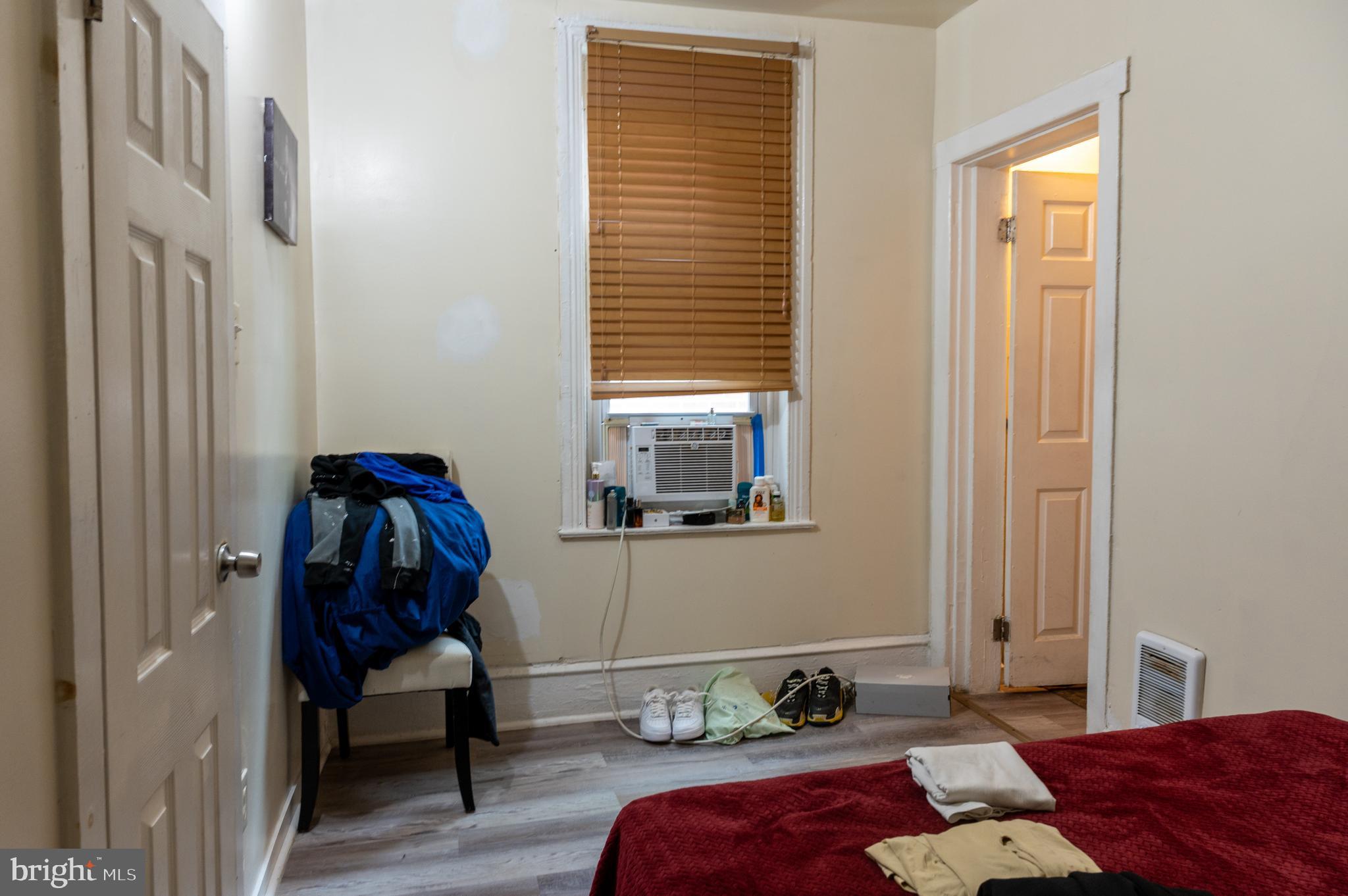 835 E CHELTEN AVENUE