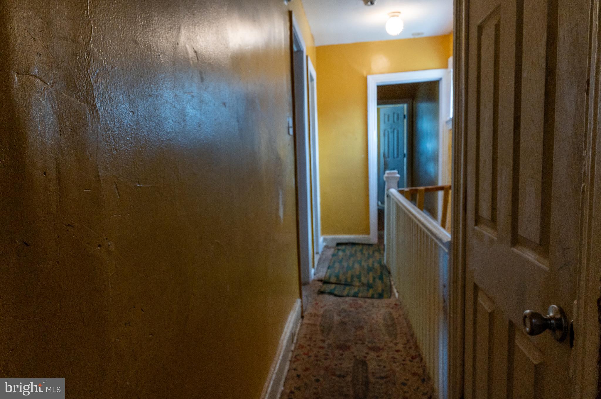 835 E CHELTEN AVENUE