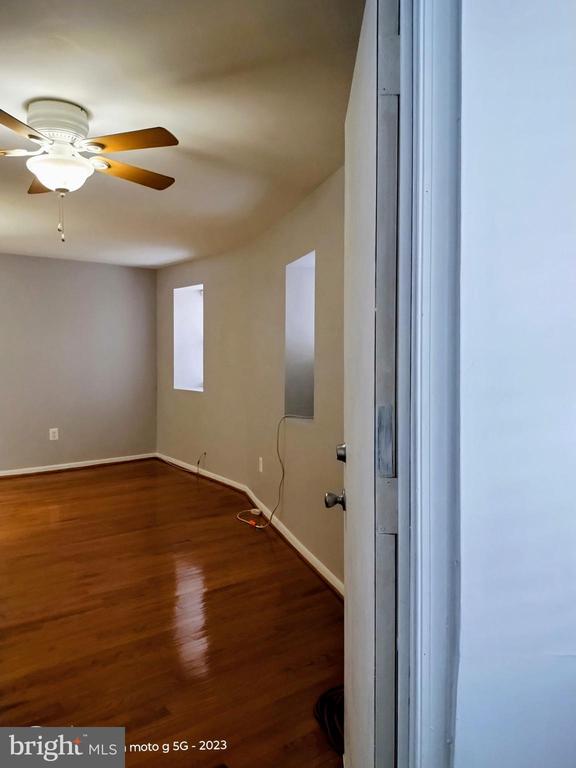 2437 GRAYS FERRY AVENUE 3