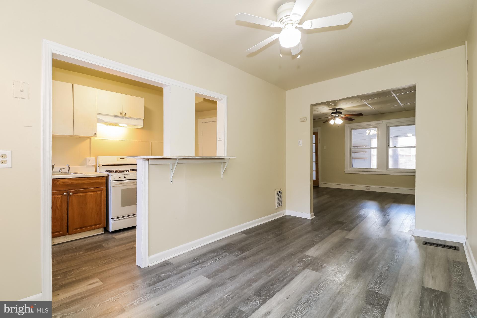 2503 S HOBSON STREET