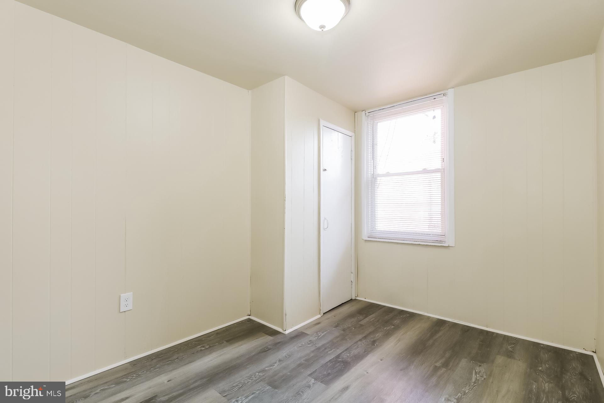 2503 S HOBSON STREET