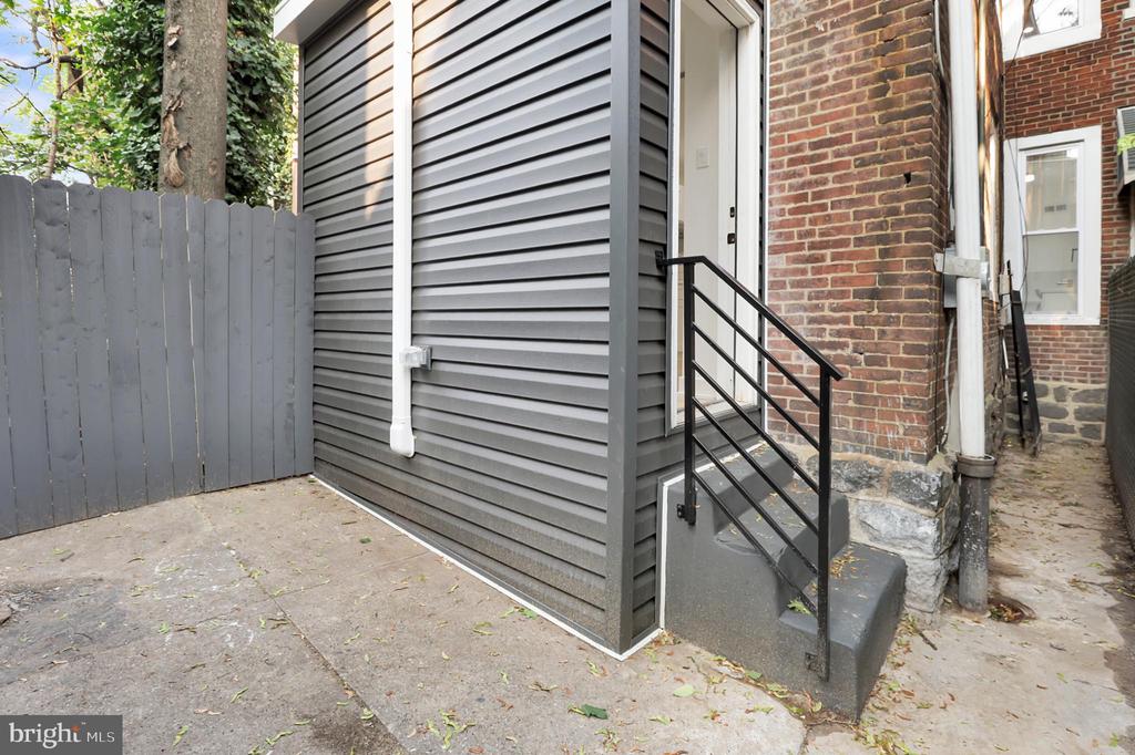 274 S ALDEN STREET