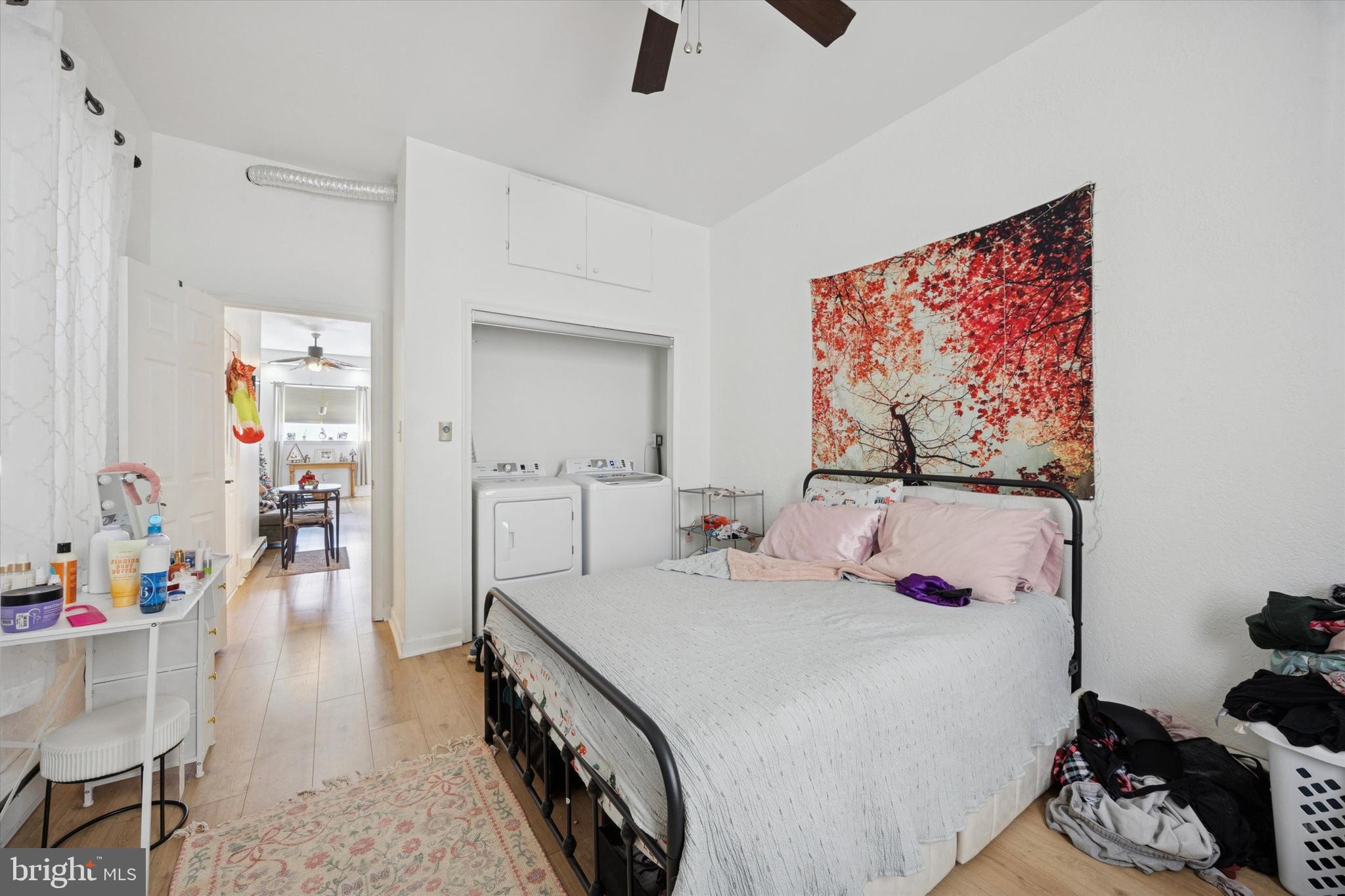 2343 E SOMERSET STREET