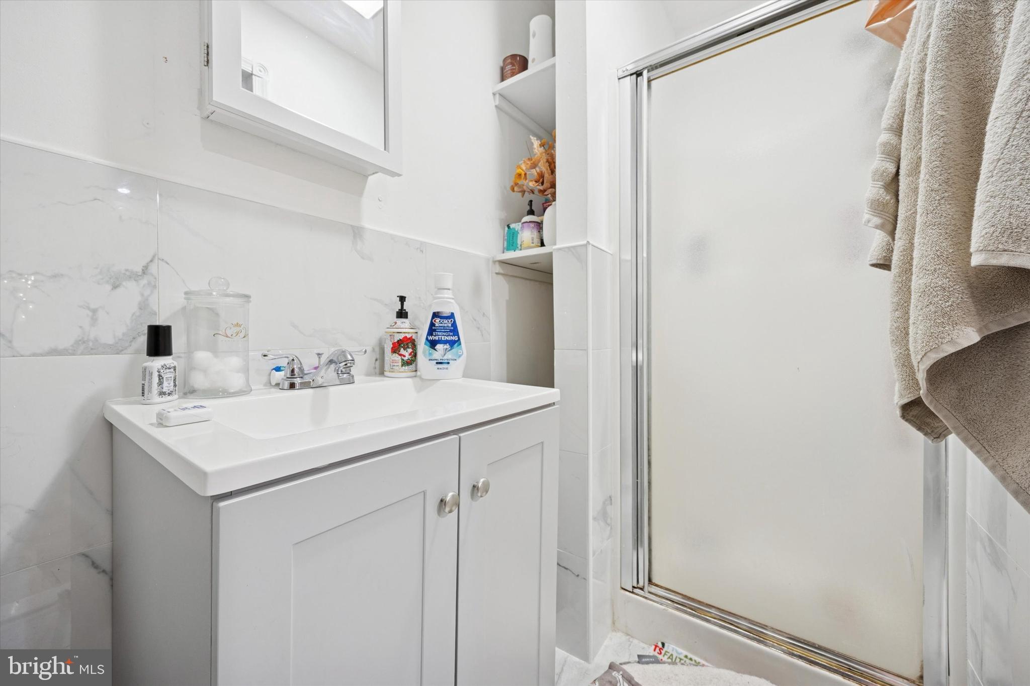 2343 E SOMERSET STREET