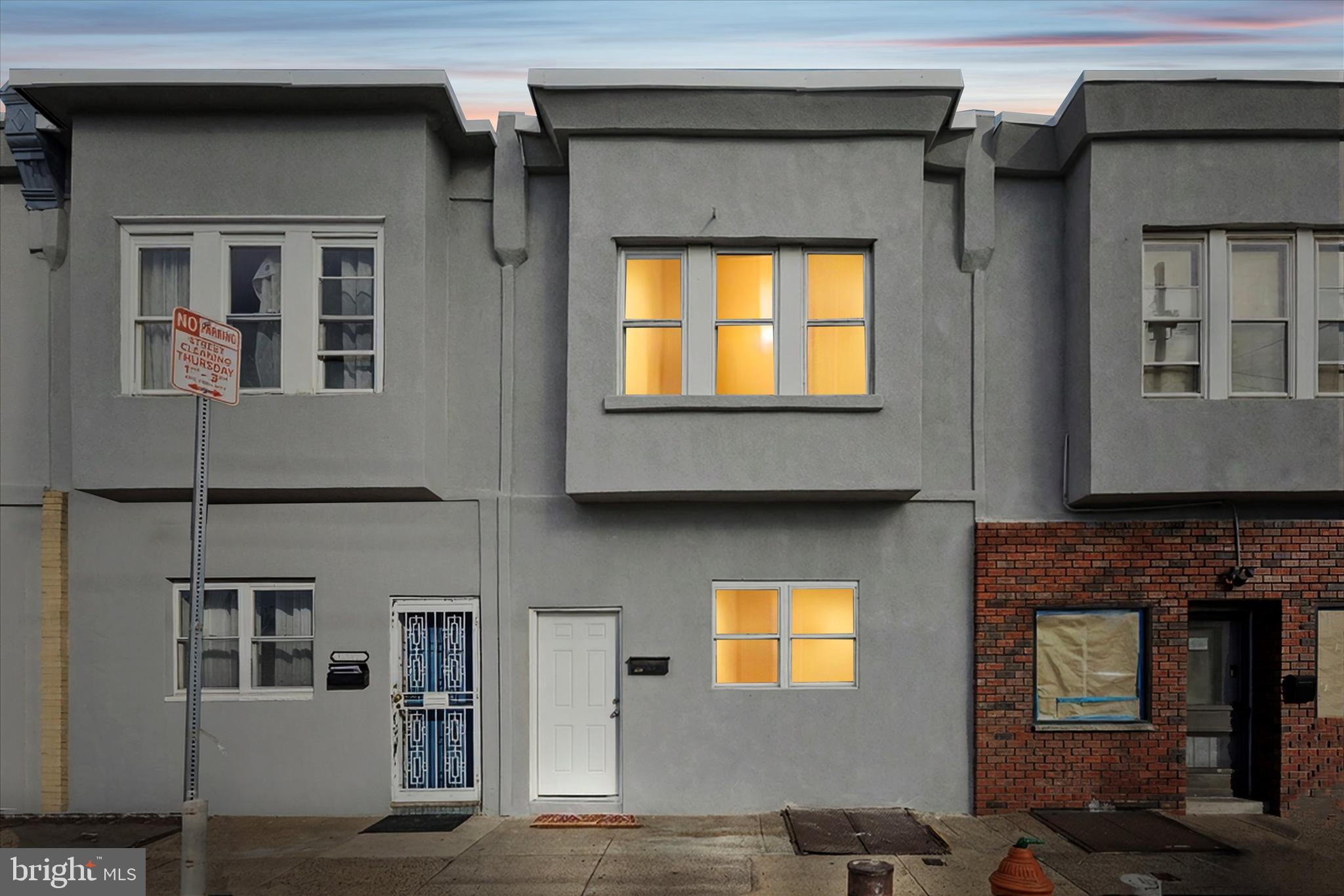 2343 E SOMERSET STREET