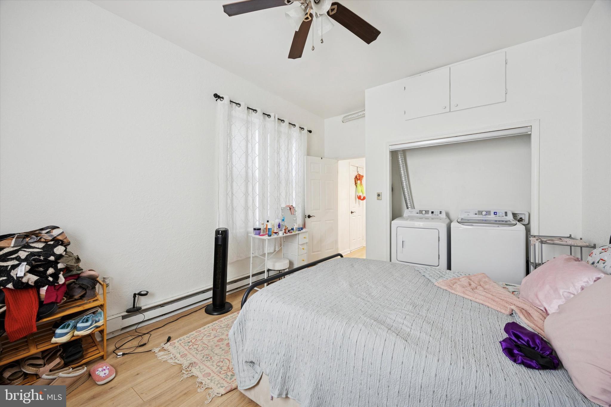 2343 E SOMERSET STREET