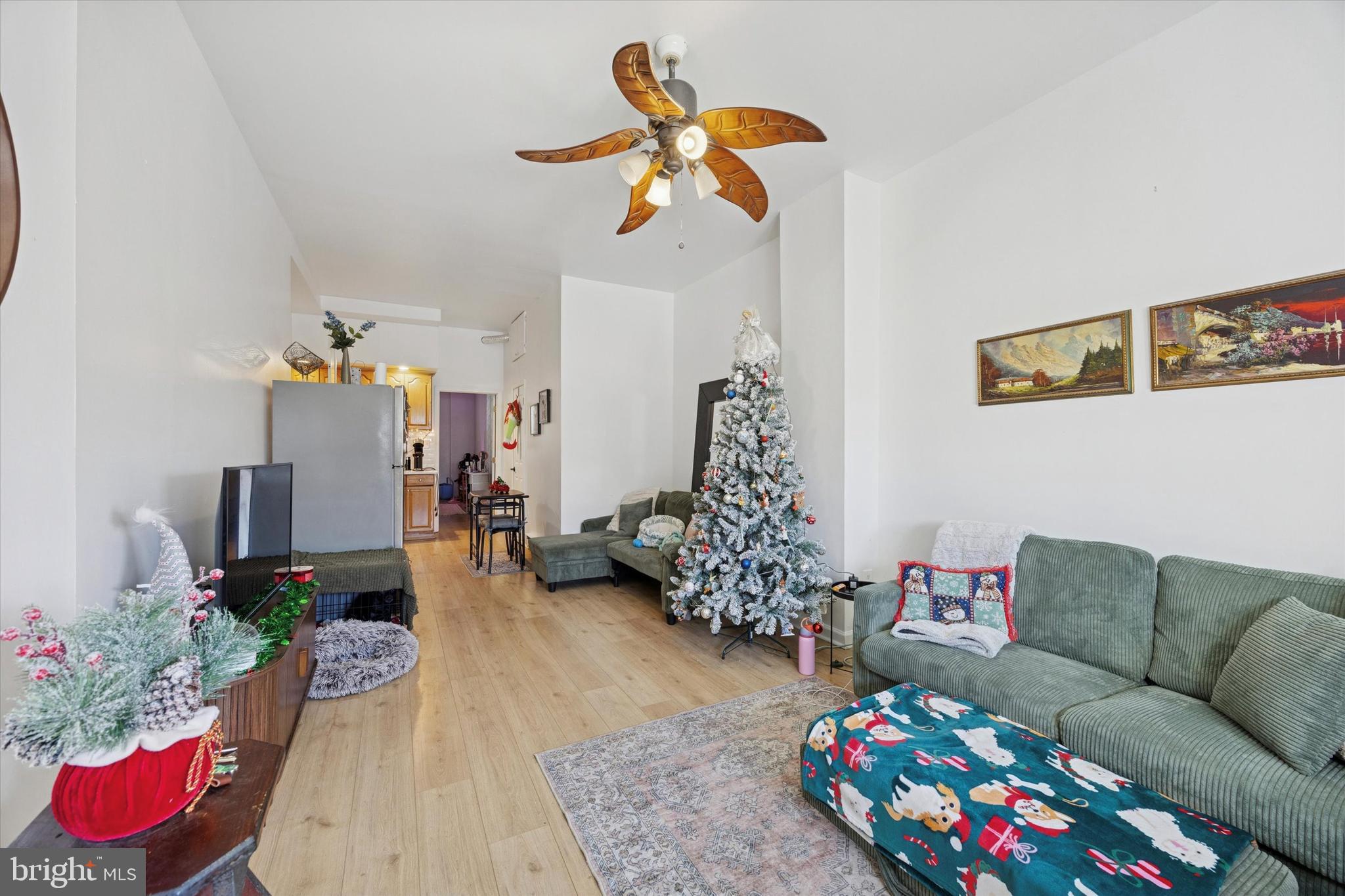 2343 E SOMERSET STREET