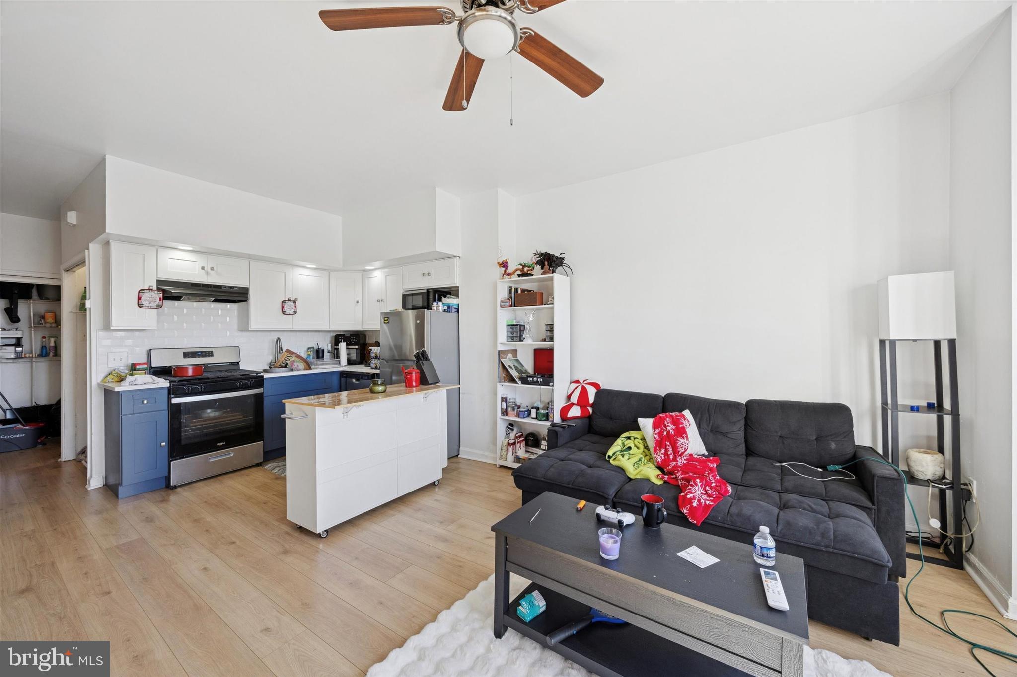 2343 E SOMERSET STREET