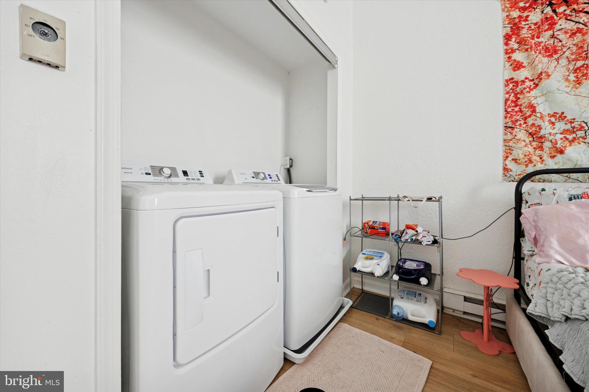 2343 E SOMERSET STREET