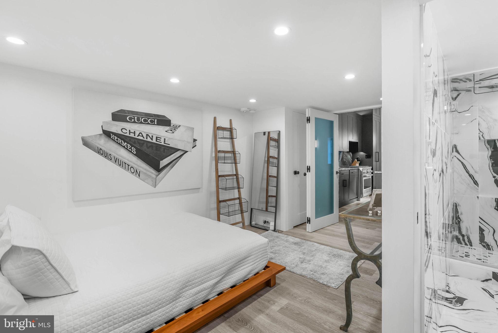 219 S 18TH STREET 29 710