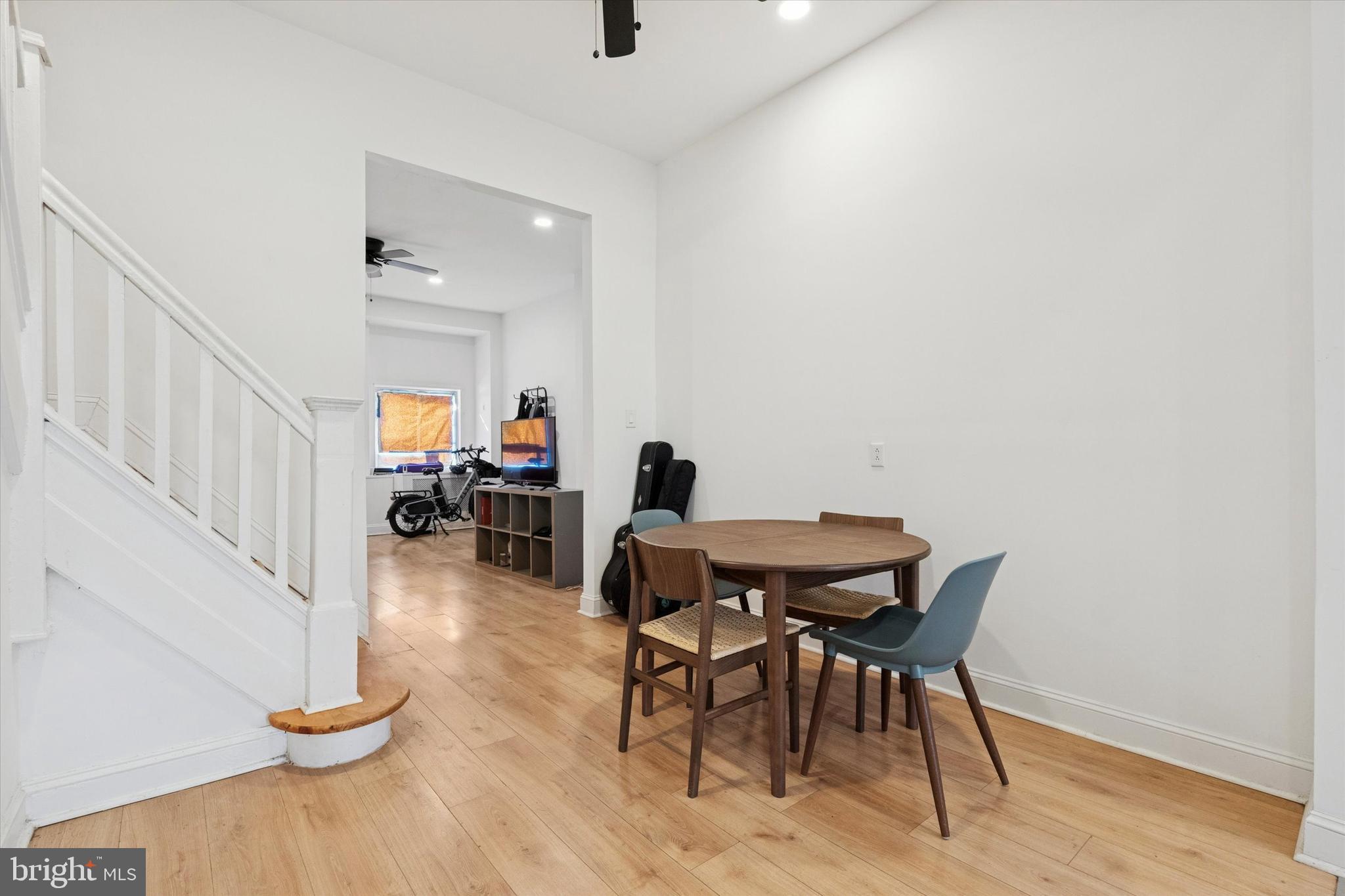 2345-47 E SOMERSET STREET