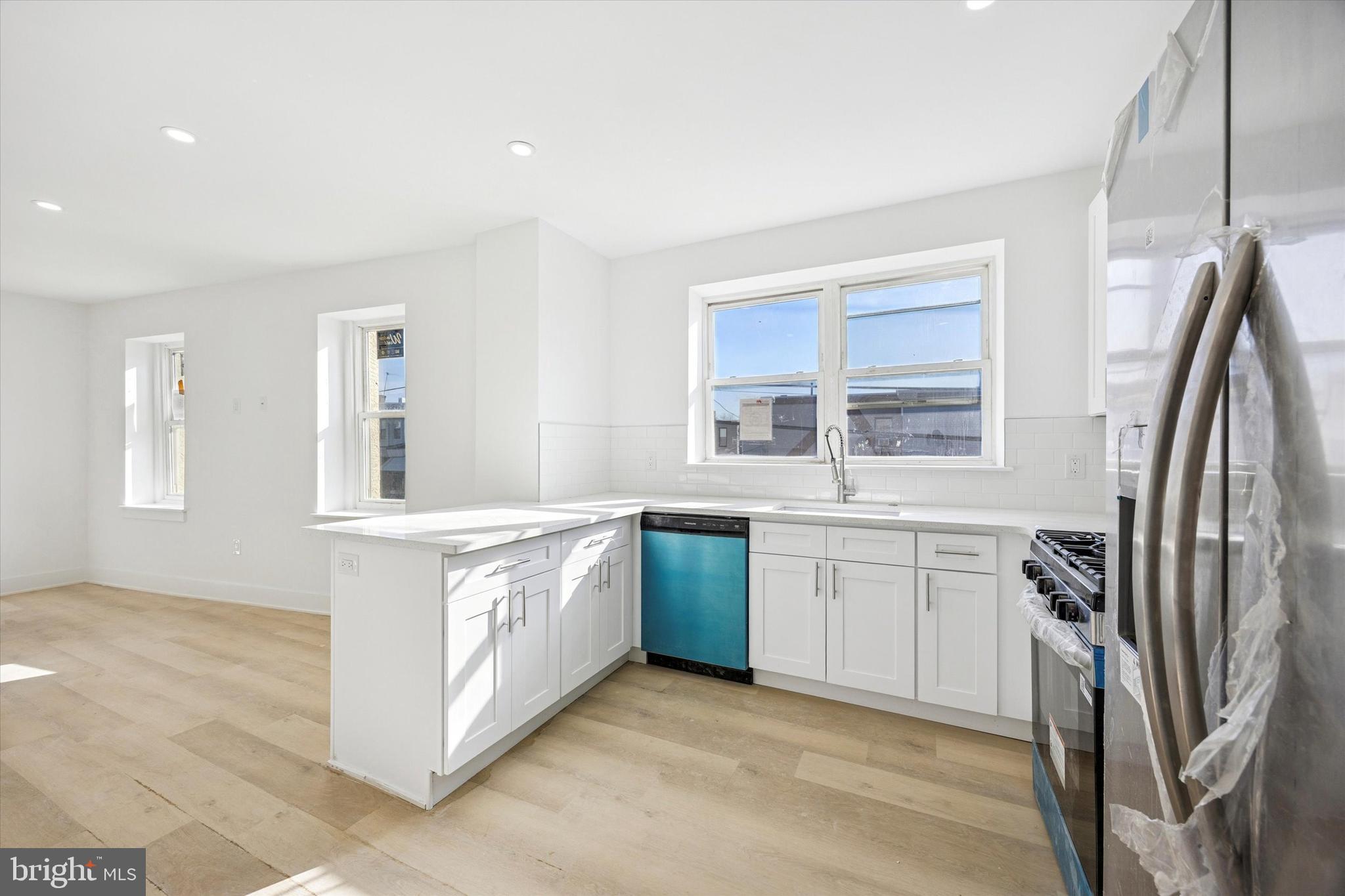 2345-47 E SOMERSET STREET