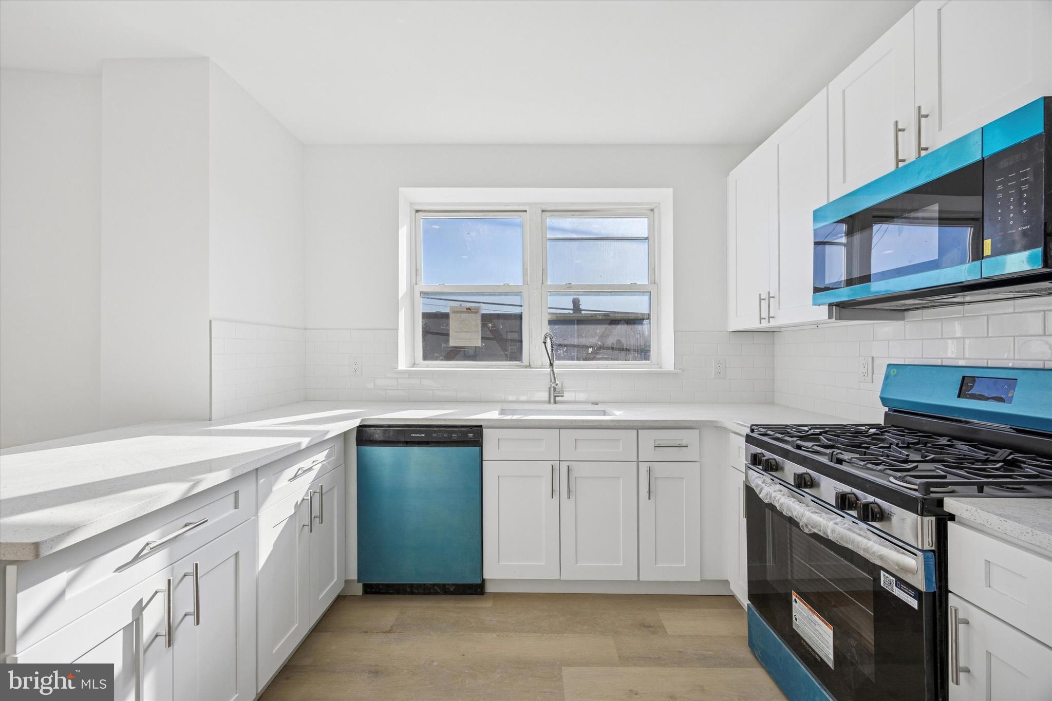 2345-47 E SOMERSET STREET