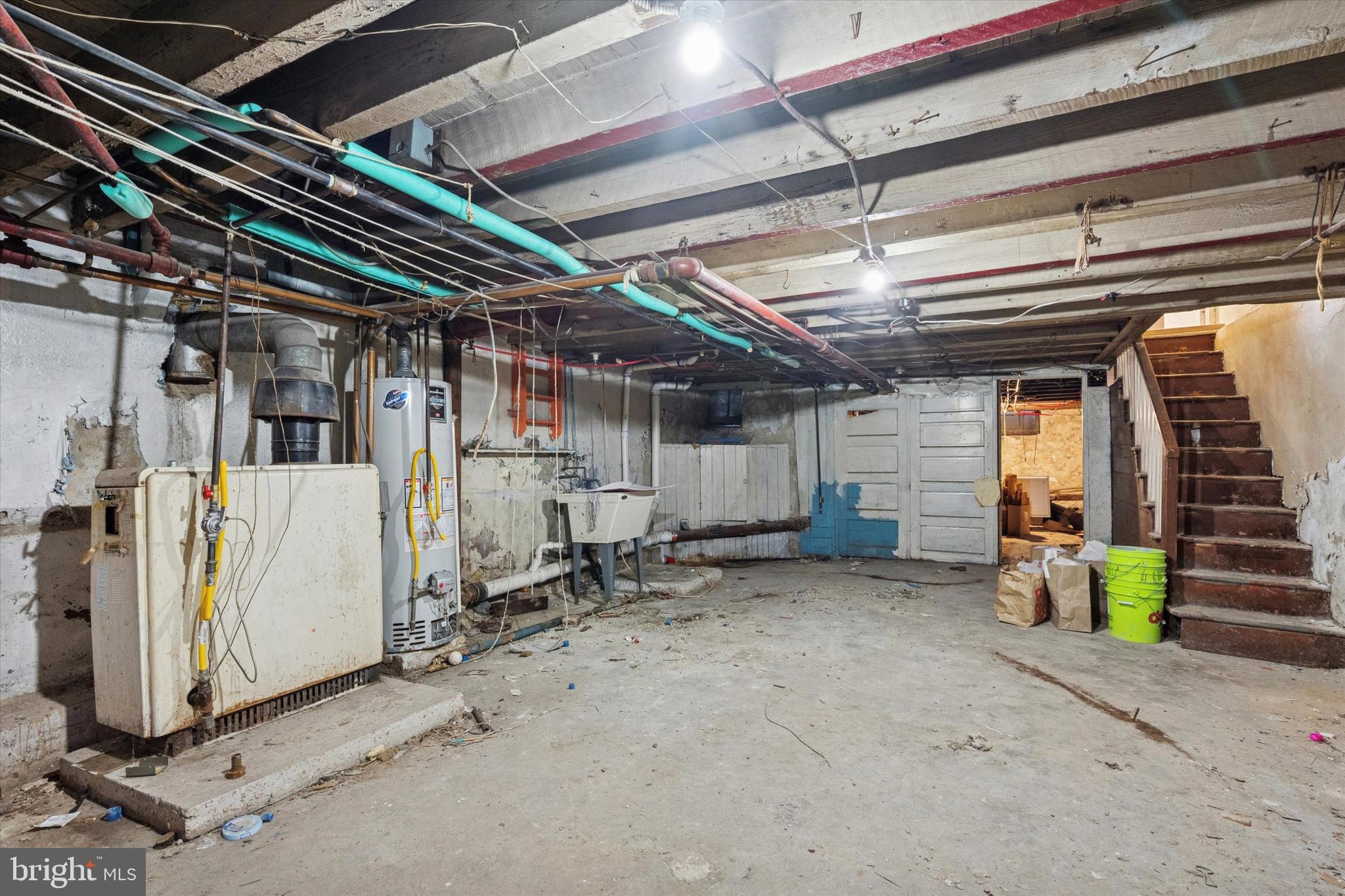 2345-47 E SOMERSET STREET