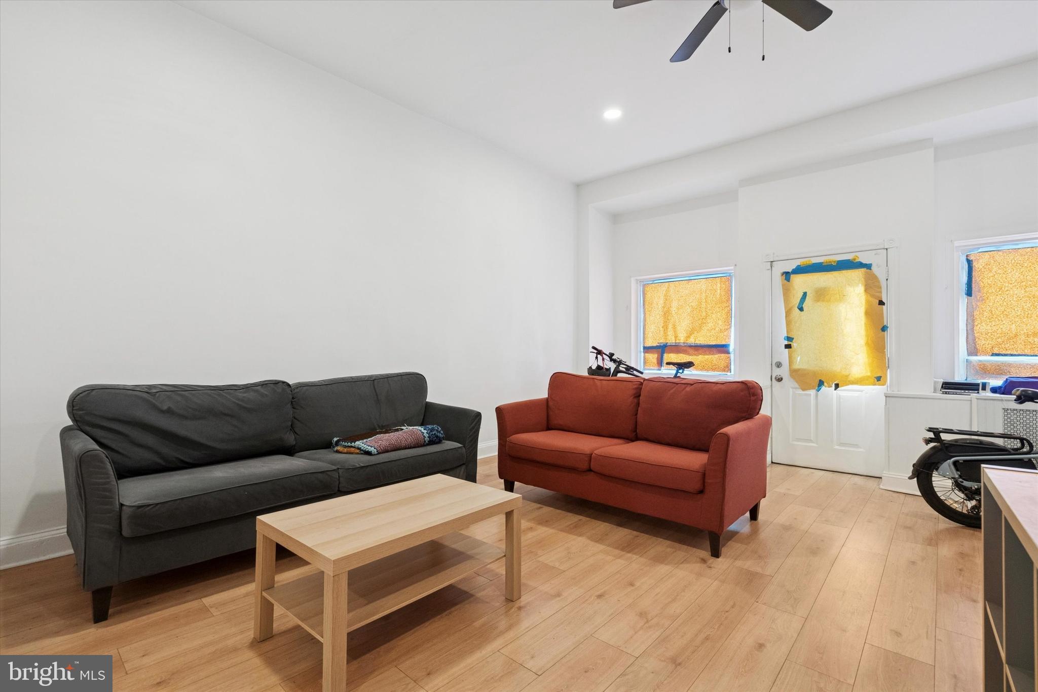 2345-47 E SOMERSET STREET