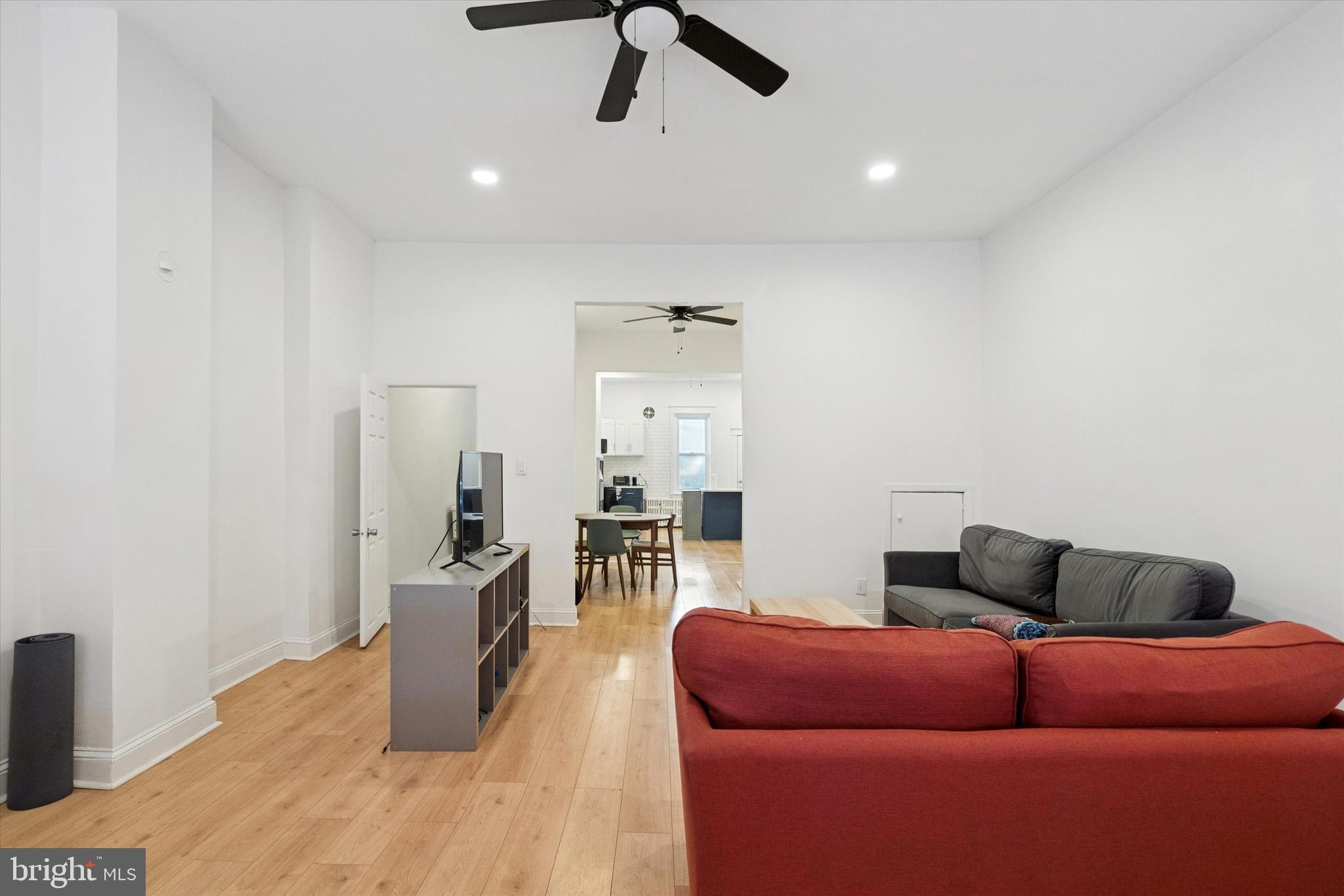 2345-47 E SOMERSET STREET