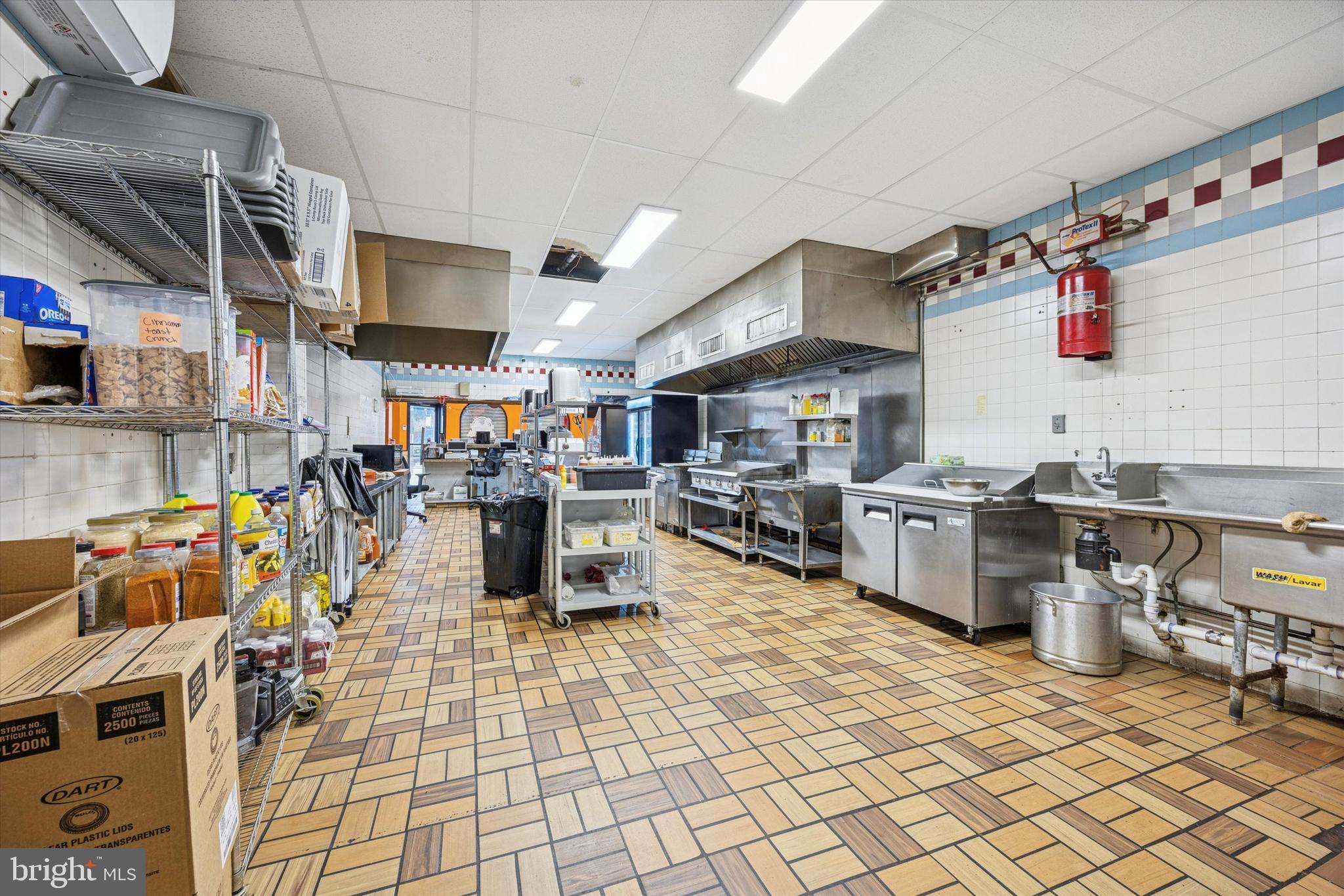 2345-47 E SOMERSET STREET