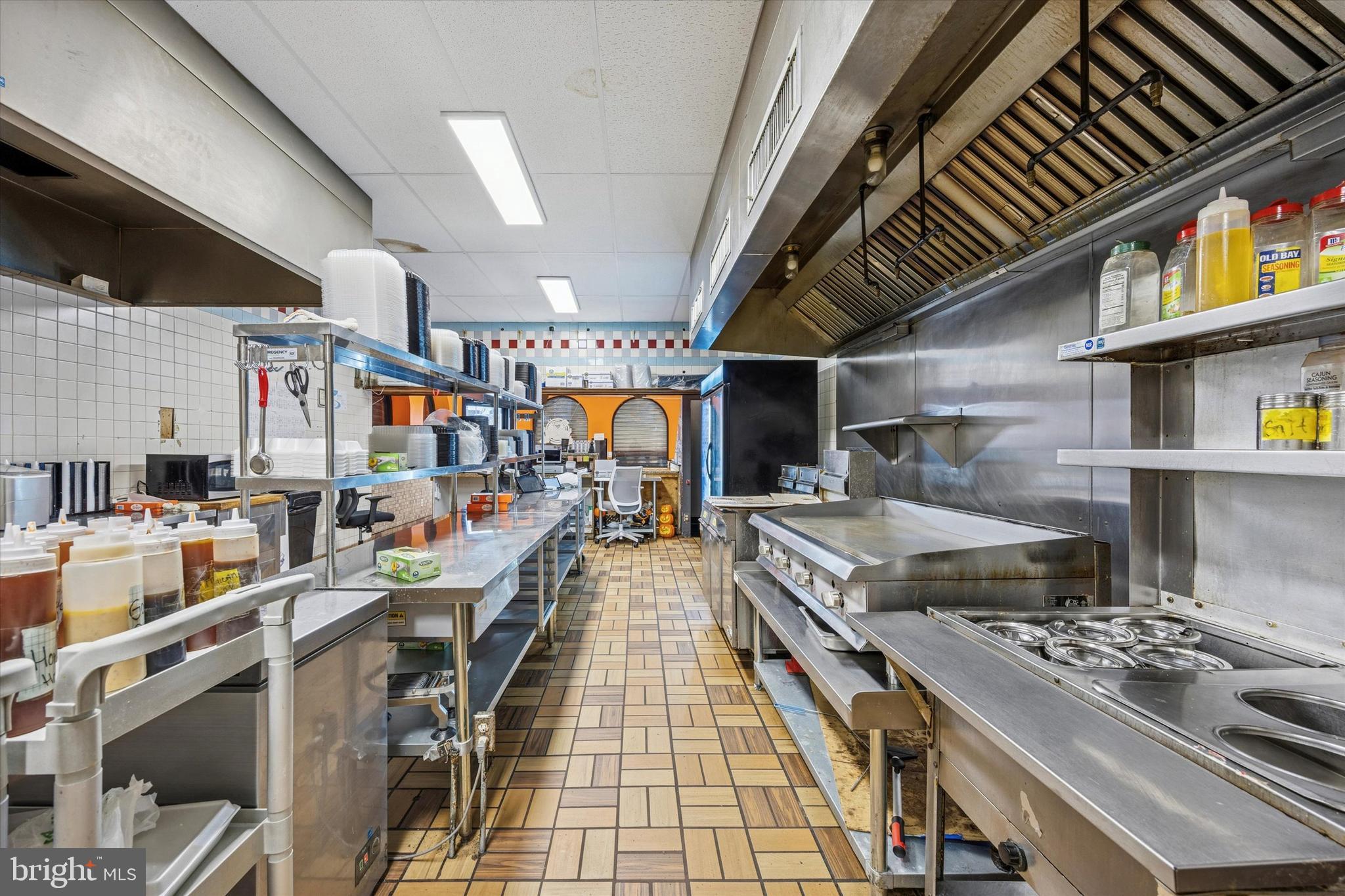 2345-47 E SOMERSET STREET