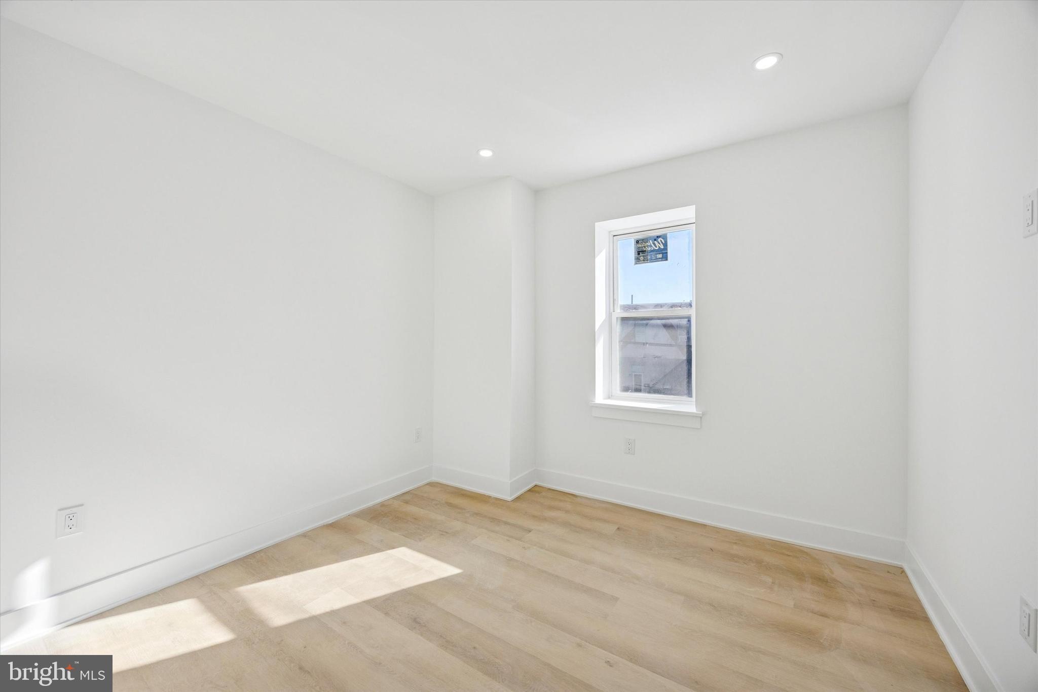 2345-47 E SOMERSET STREET