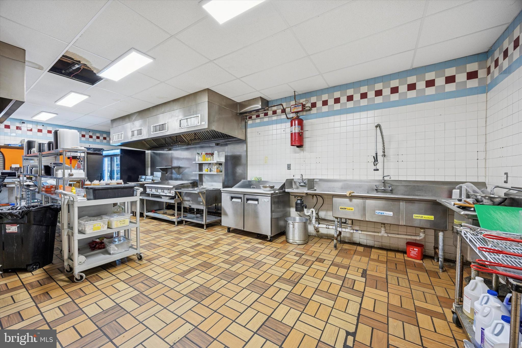 2345-47 E SOMERSET STREET