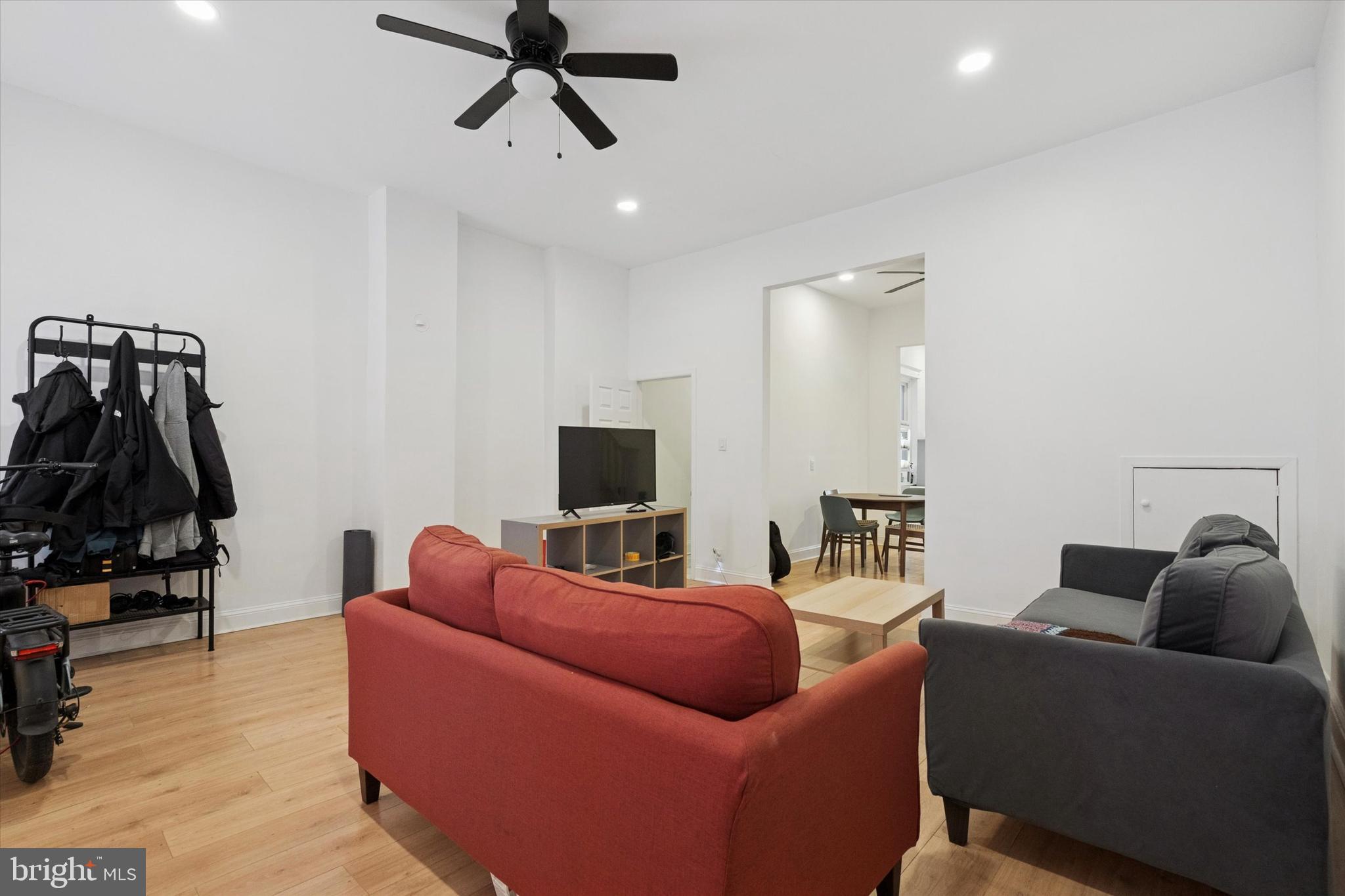 2345-47 E SOMERSET STREET