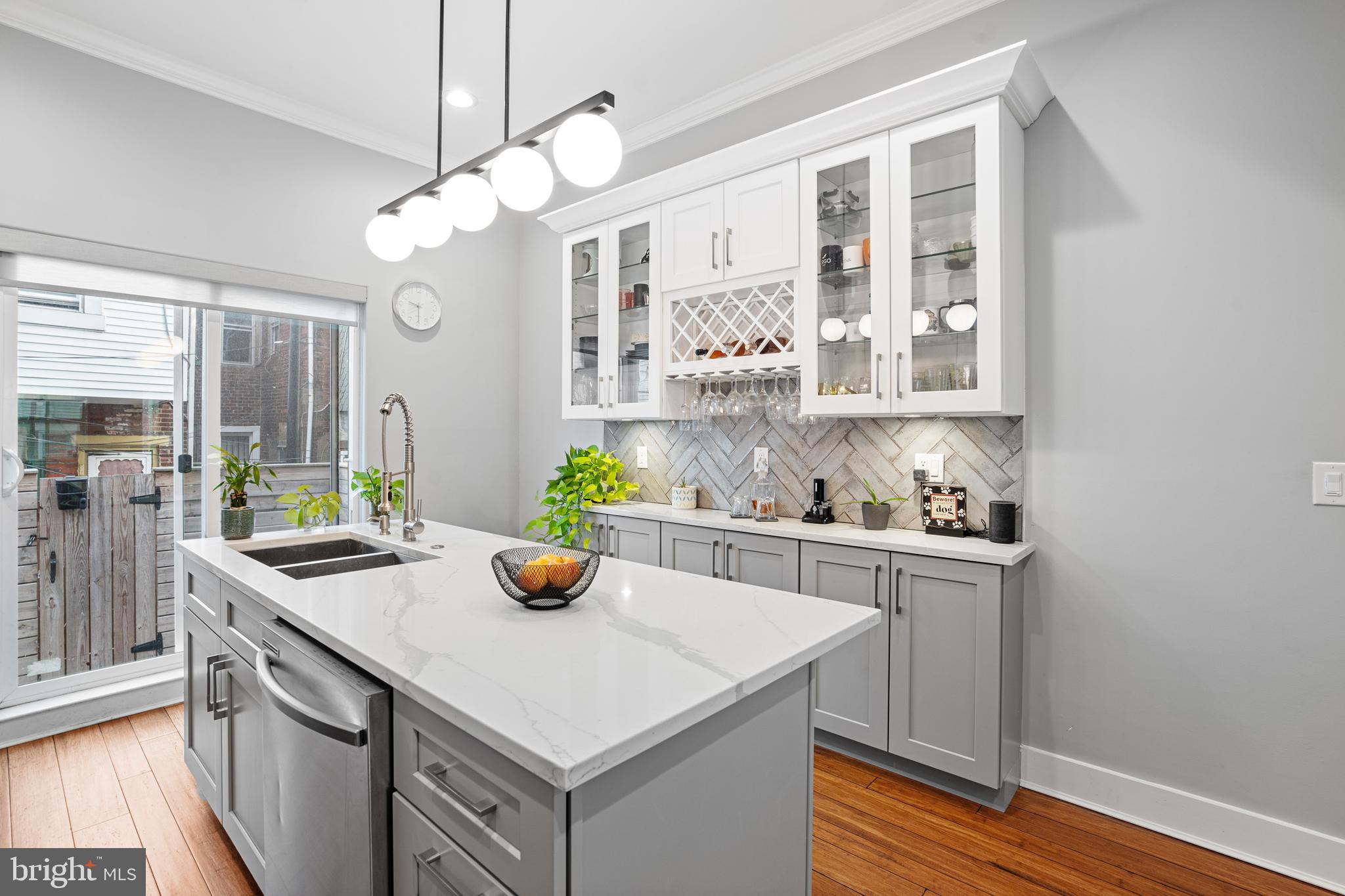 1751 S TAYLOR STREET