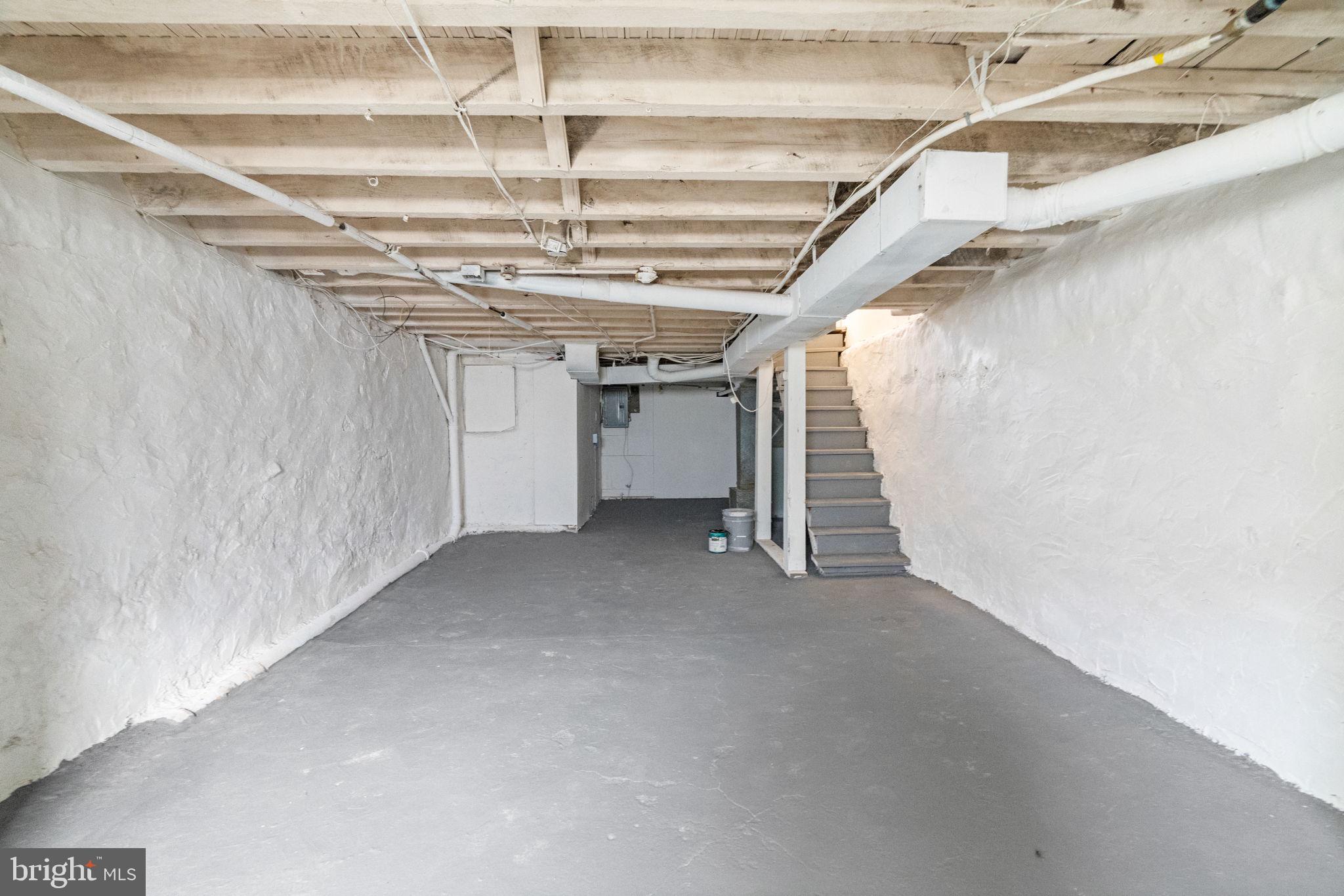 6247 N WOODSTOCK STREET