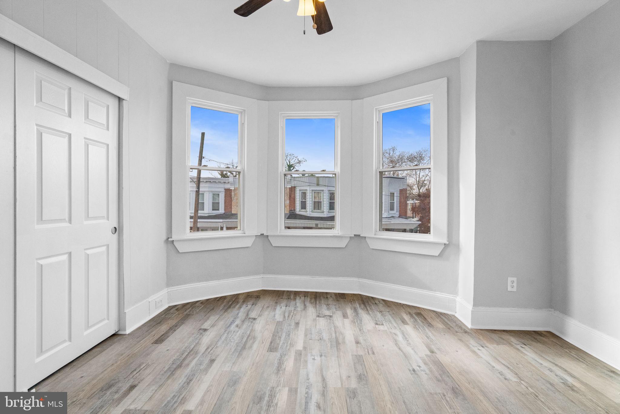 6247 N WOODSTOCK STREET