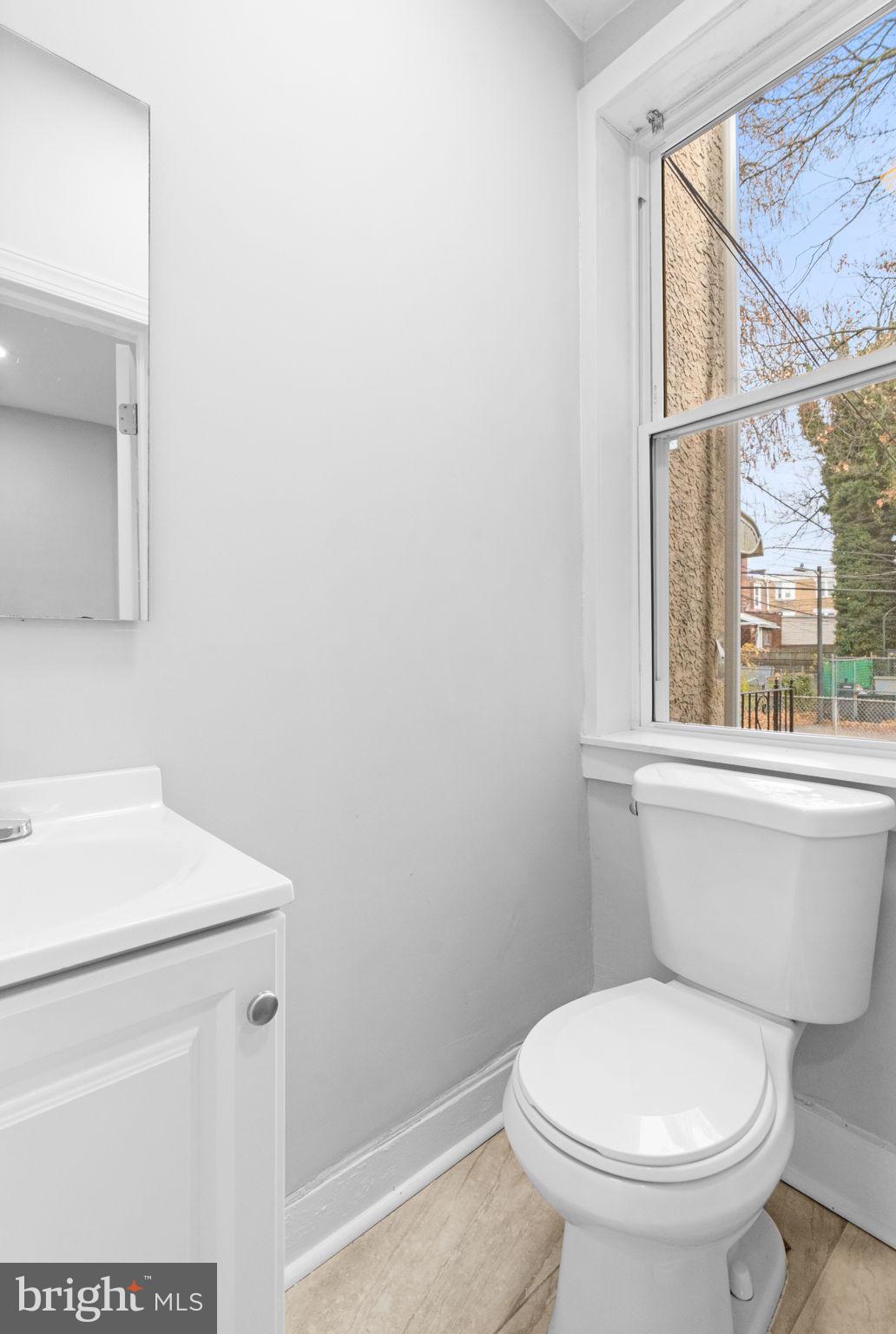 6247 N WOODSTOCK STREET