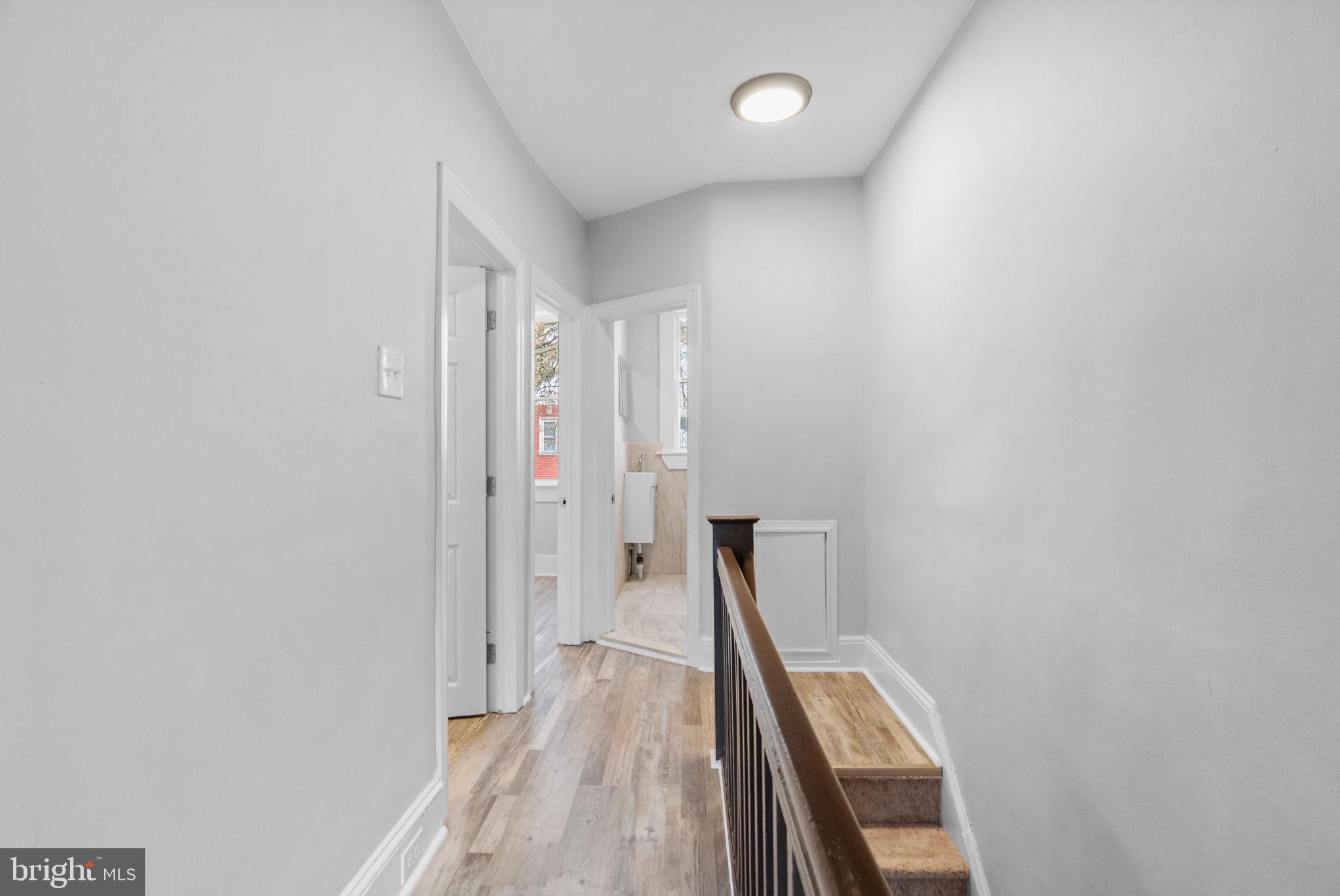 6247 N WOODSTOCK STREET