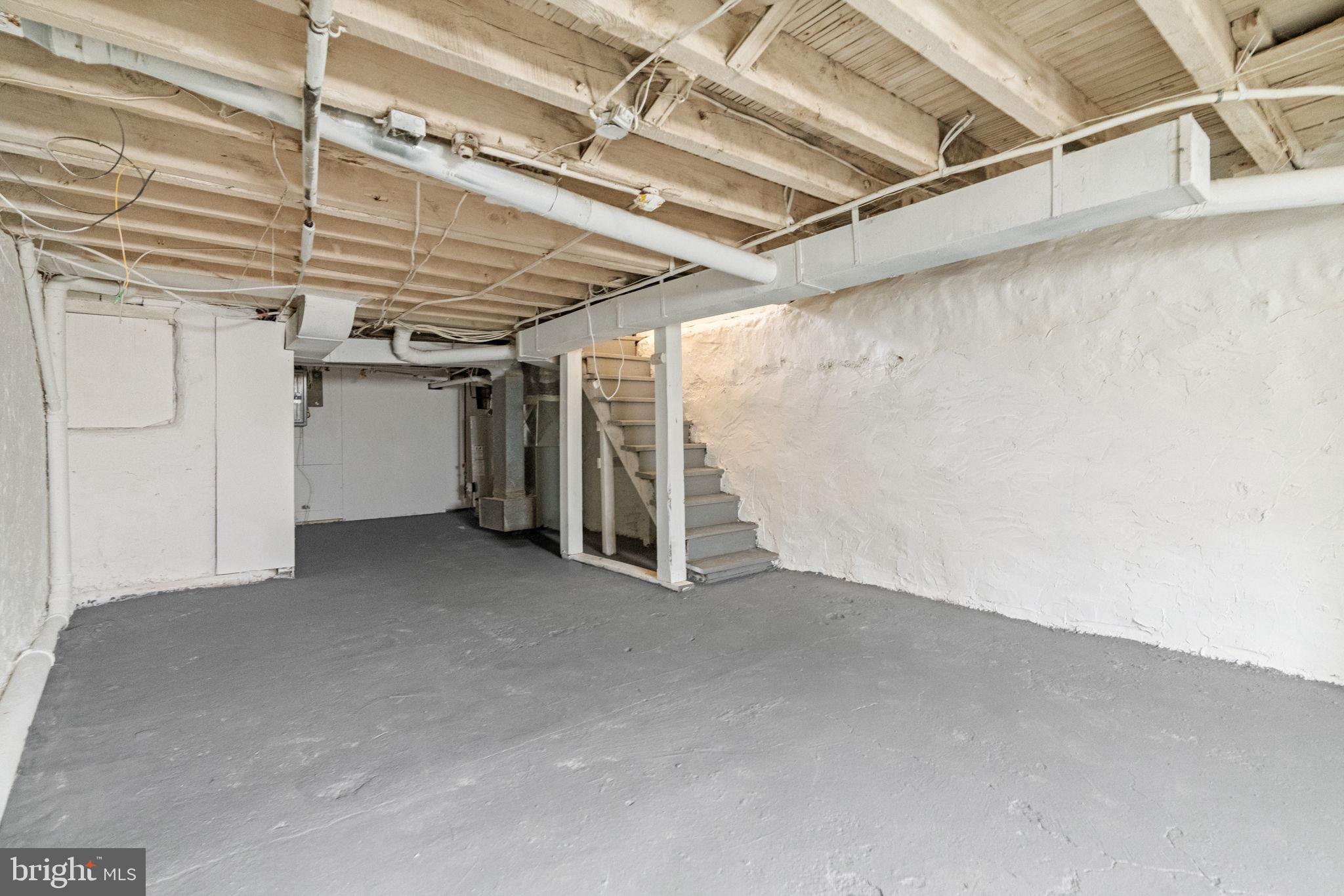 6247 N WOODSTOCK STREET