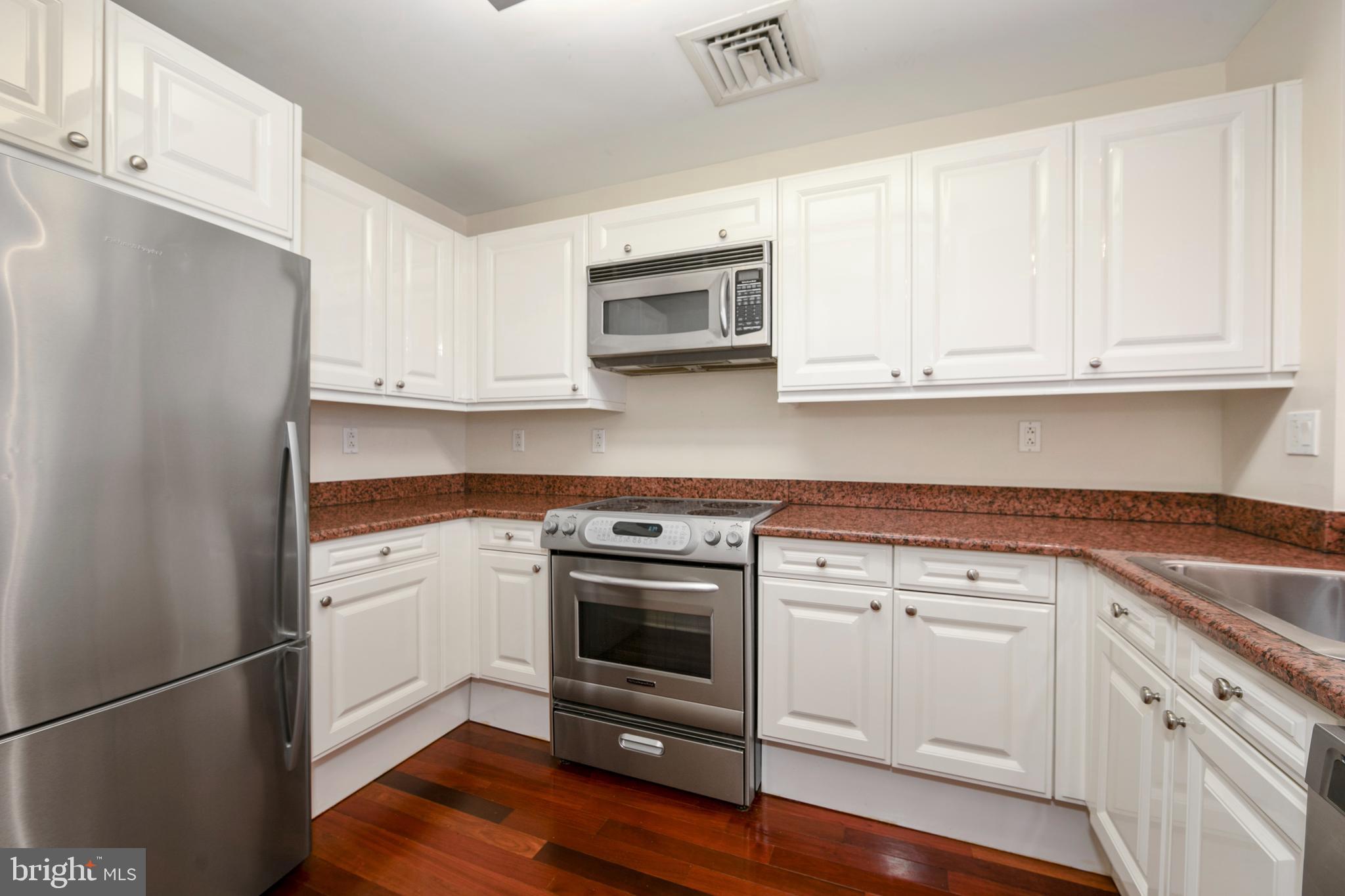 1500 CHESTNUT STREET 6D