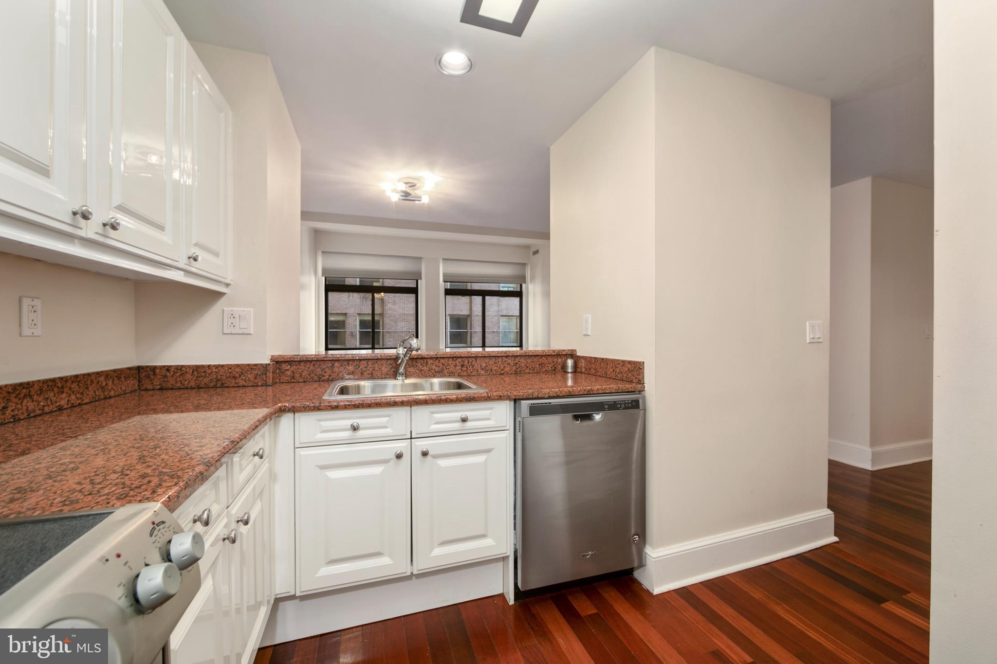 1500 CHESTNUT STREET 6D