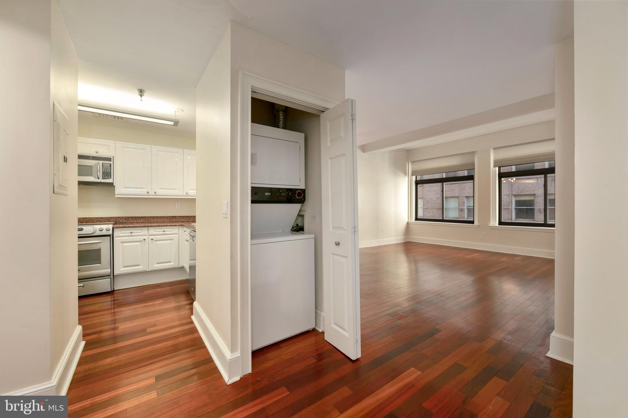 1500 CHESTNUT STREET 6D