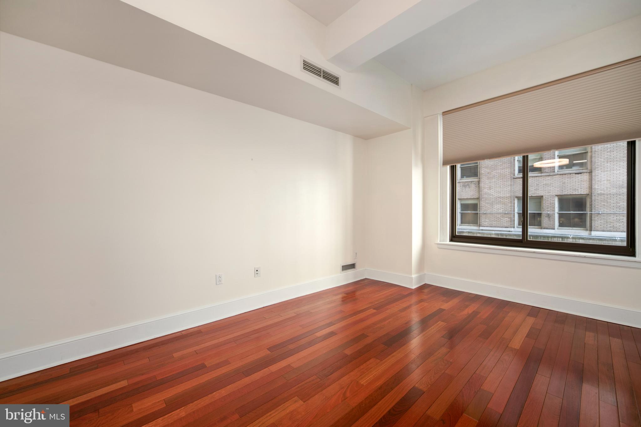 1500 CHESTNUT STREET 6D