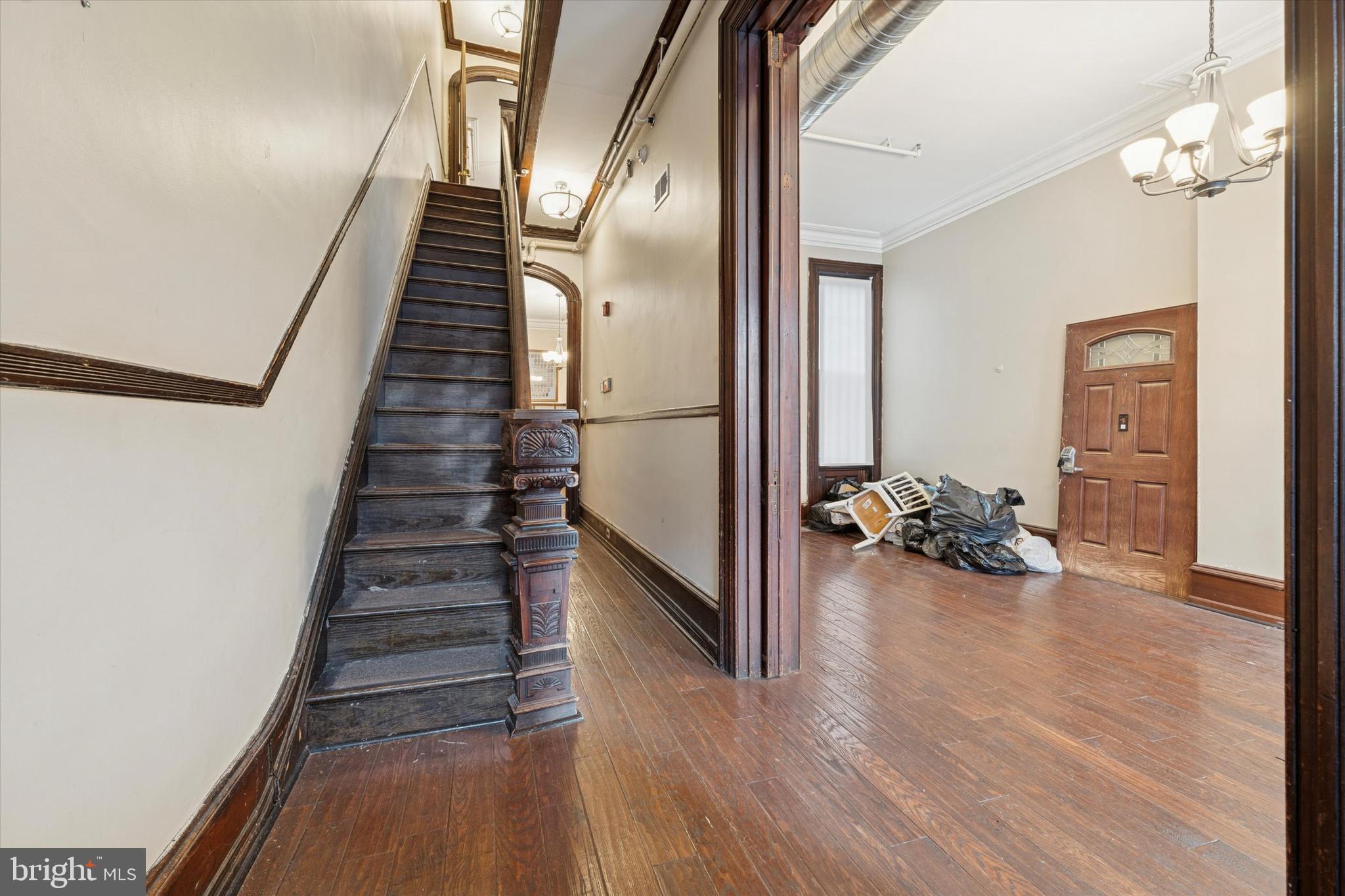 1427 W DIAMOND STREET