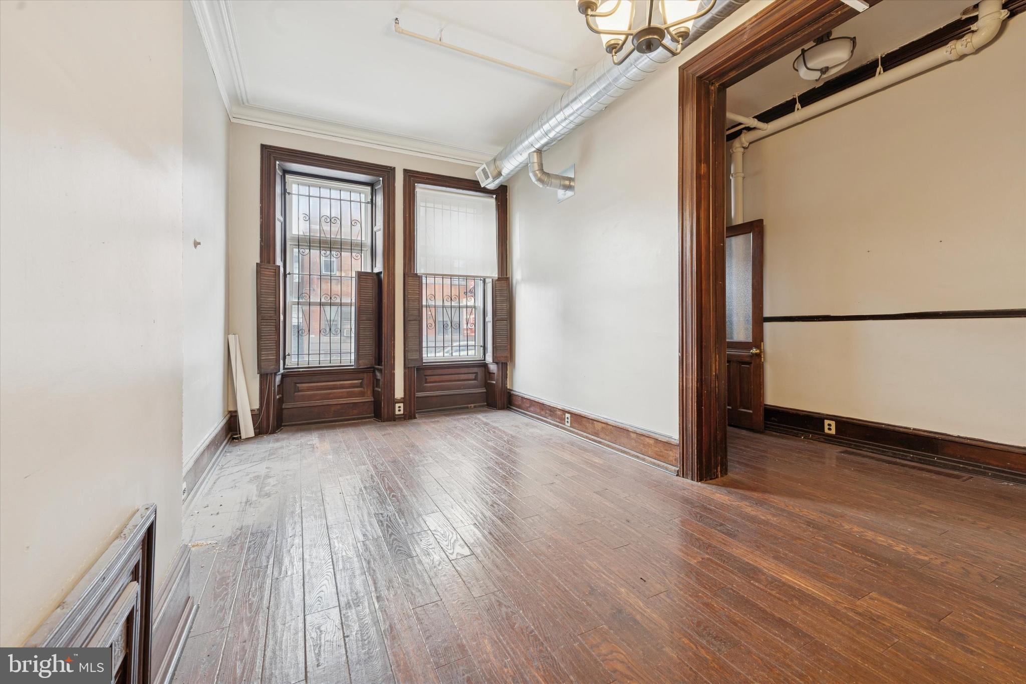 1427 W DIAMOND STREET