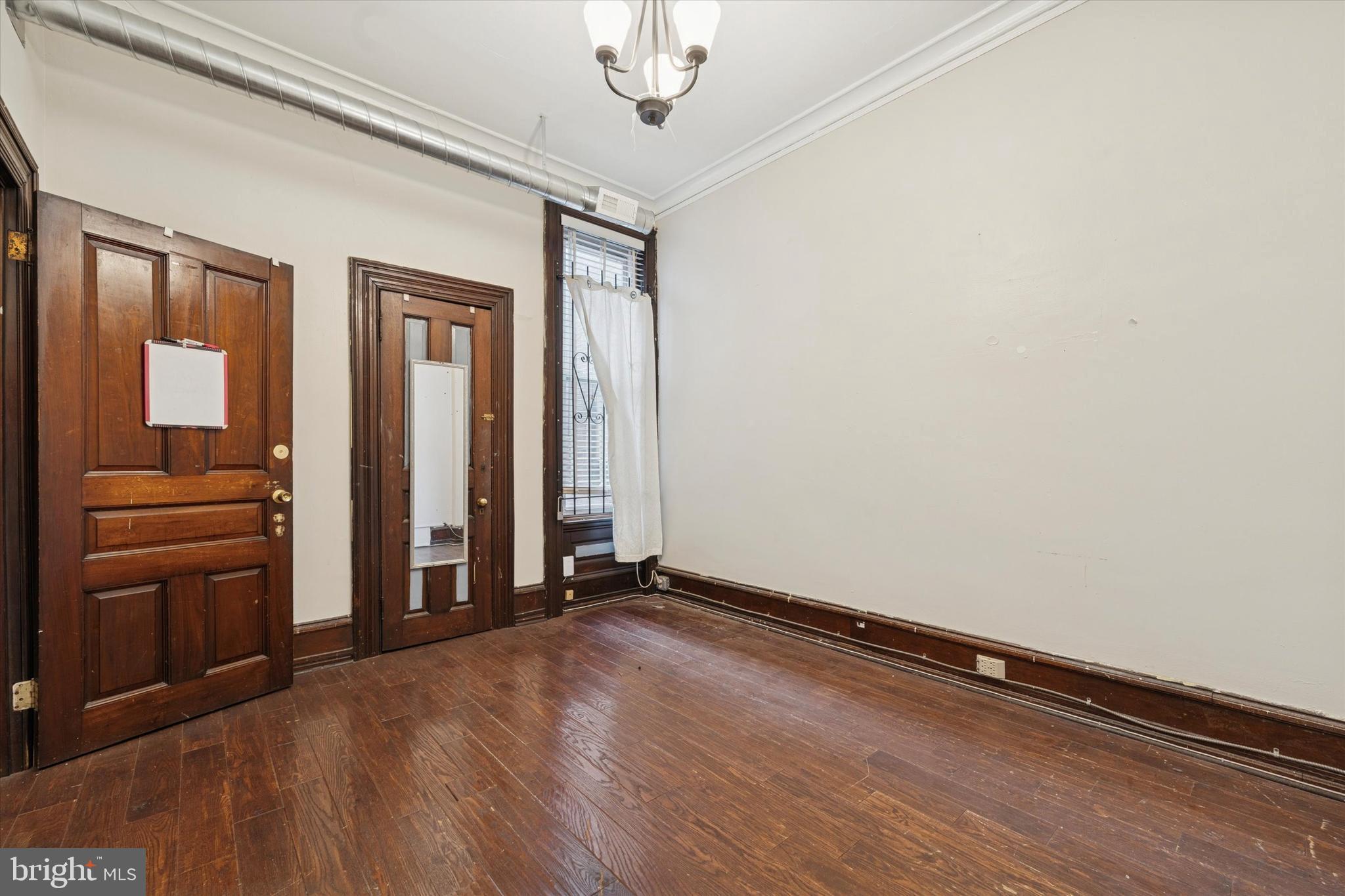 1427 W DIAMOND STREET