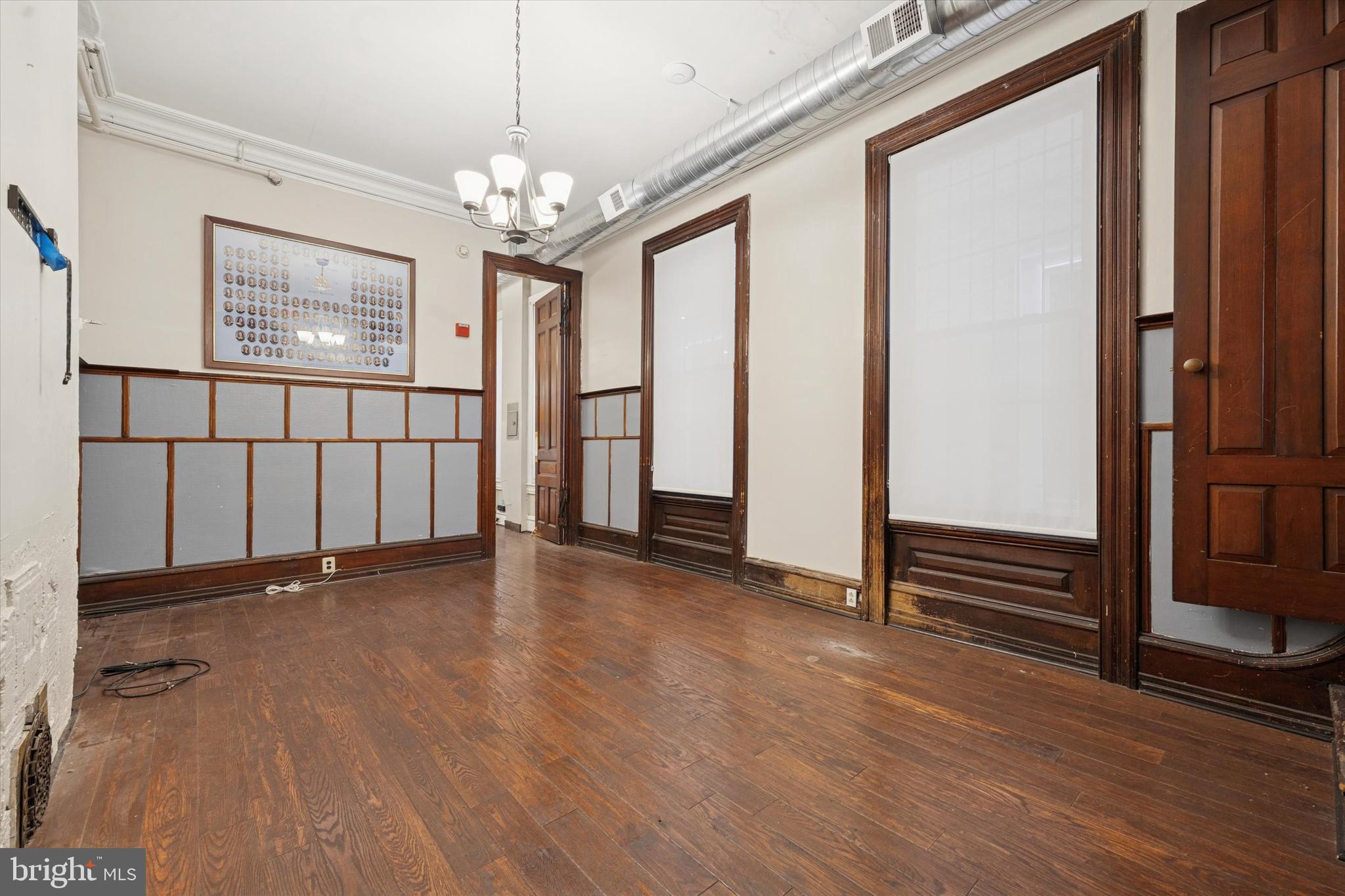 1427 W DIAMOND STREET