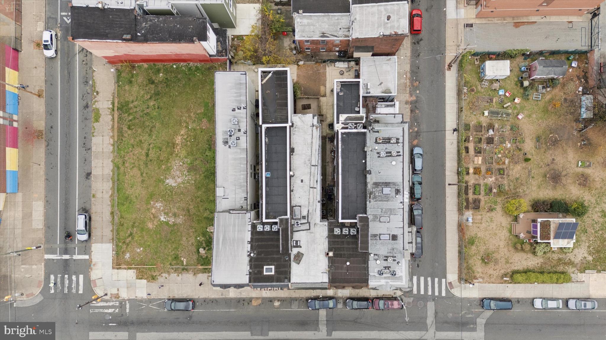 1427 W DIAMOND STREET