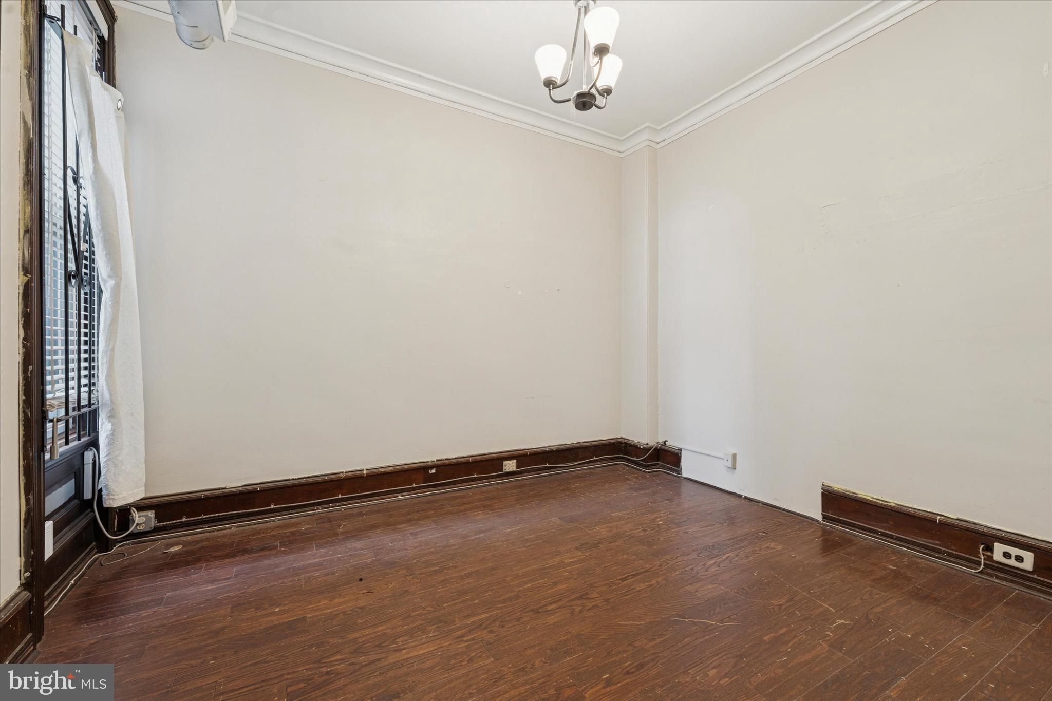 1427 W DIAMOND STREET