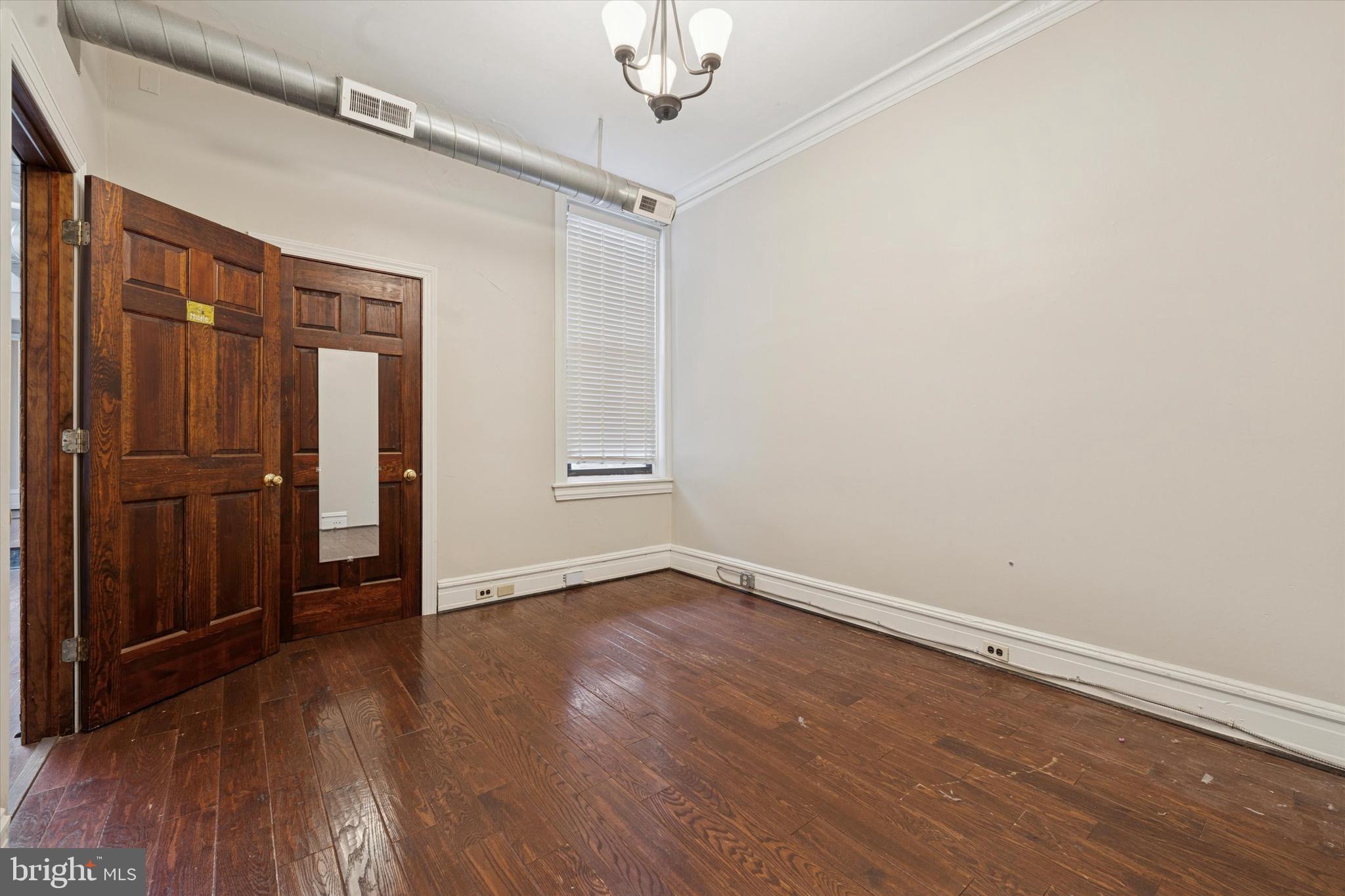 1427 W DIAMOND STREET