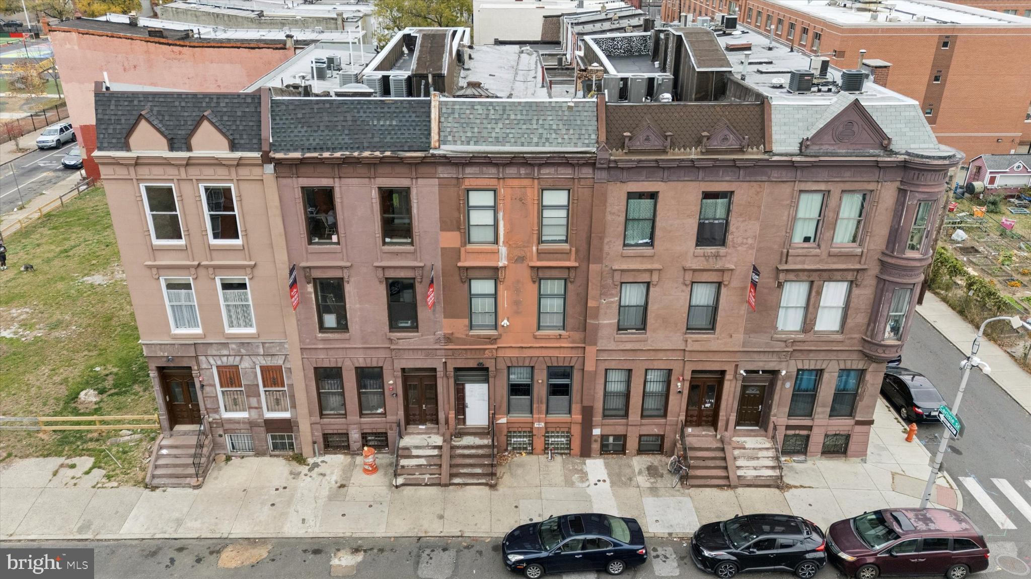 1427 W DIAMOND STREET