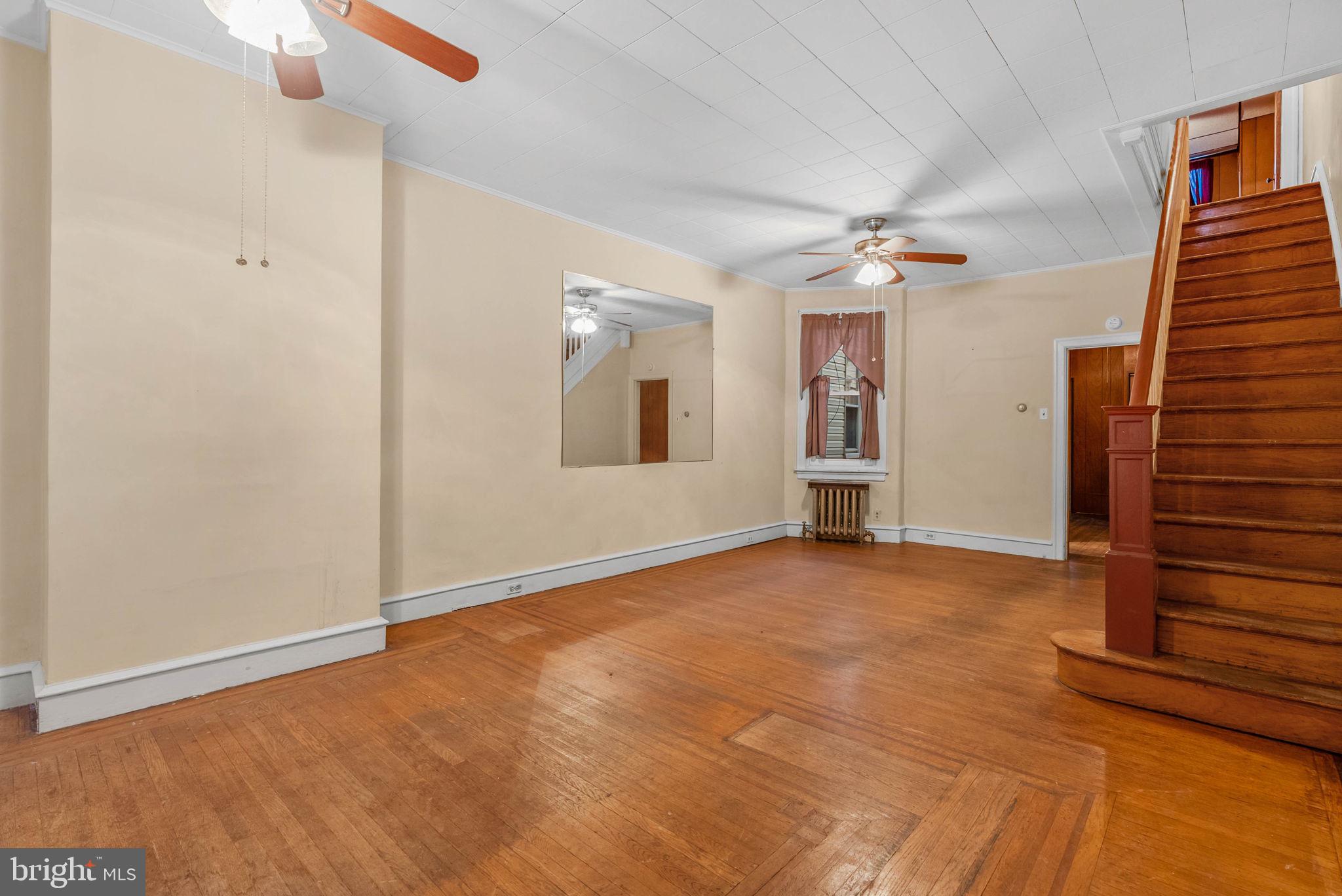 3060 EDGEMONT STREET