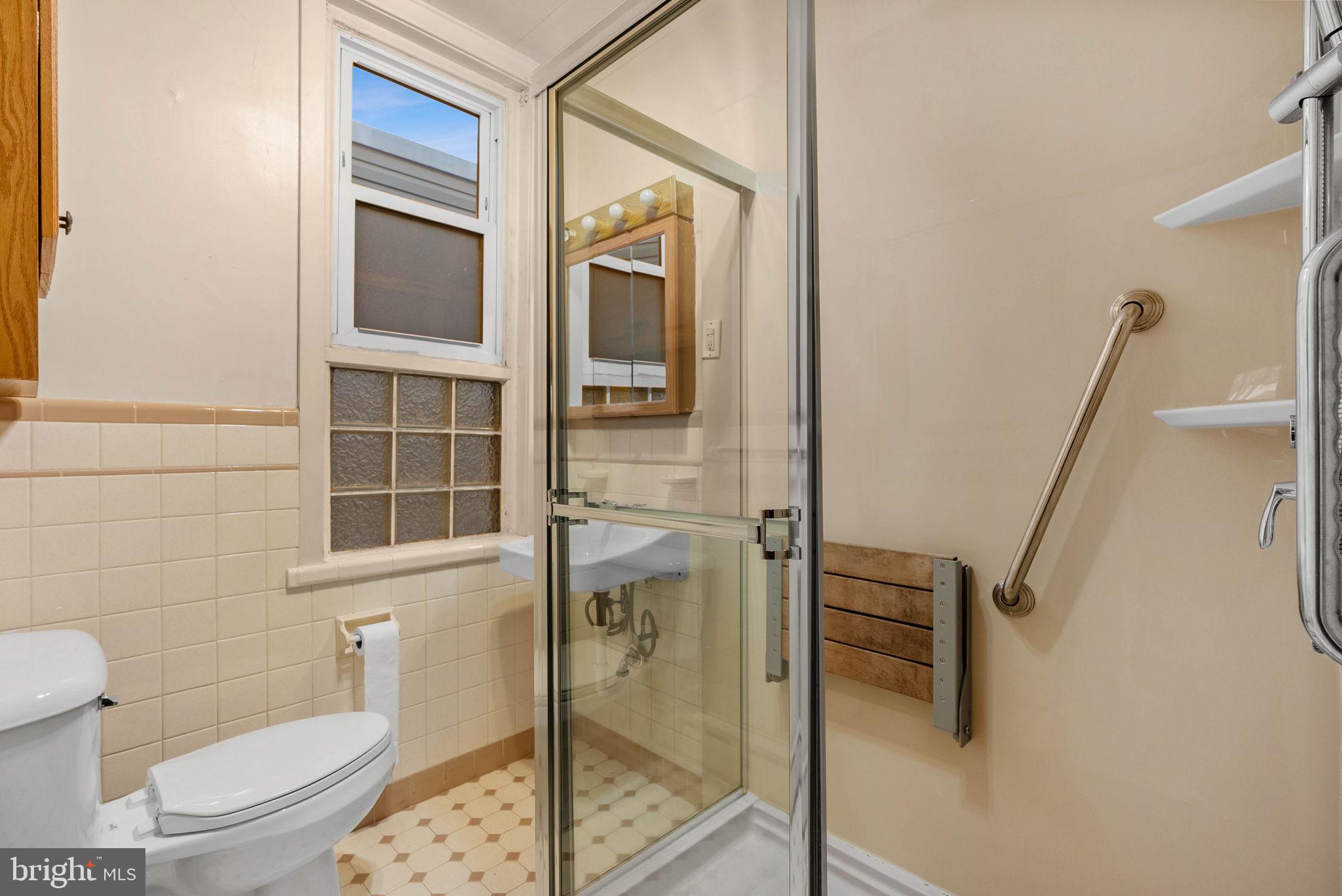 3060 EDGEMONT STREET